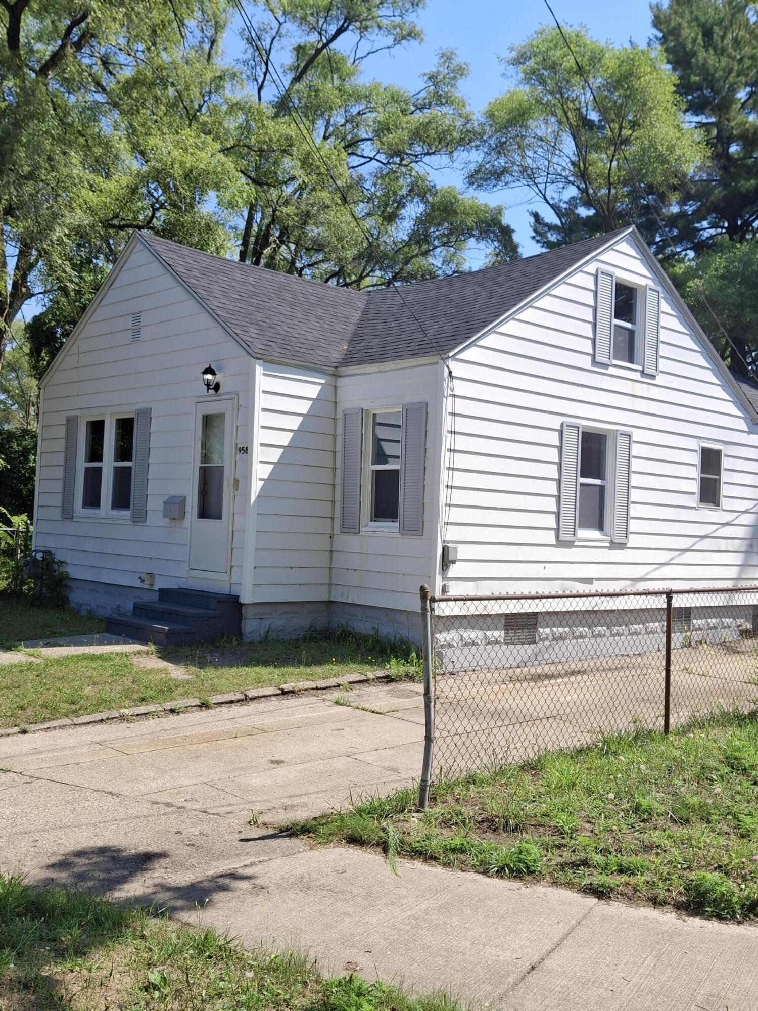 1958 Terrace Street Muskegon MI 49442