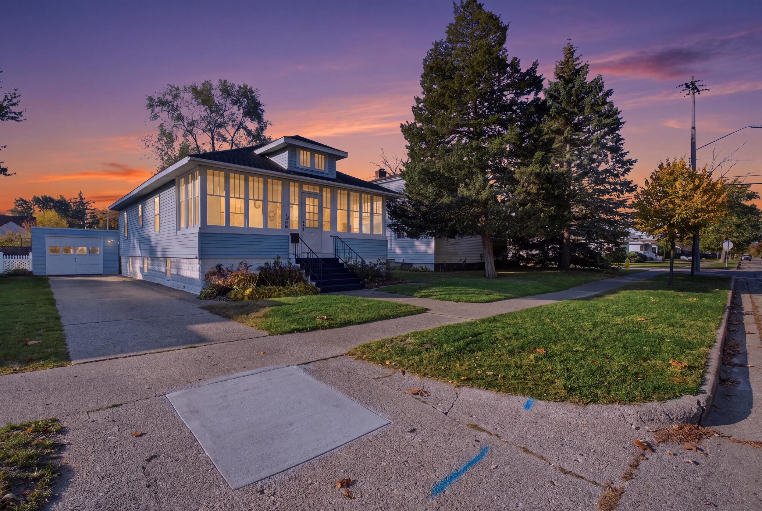 1306 Grant Avenue Grand Haven MI 49417