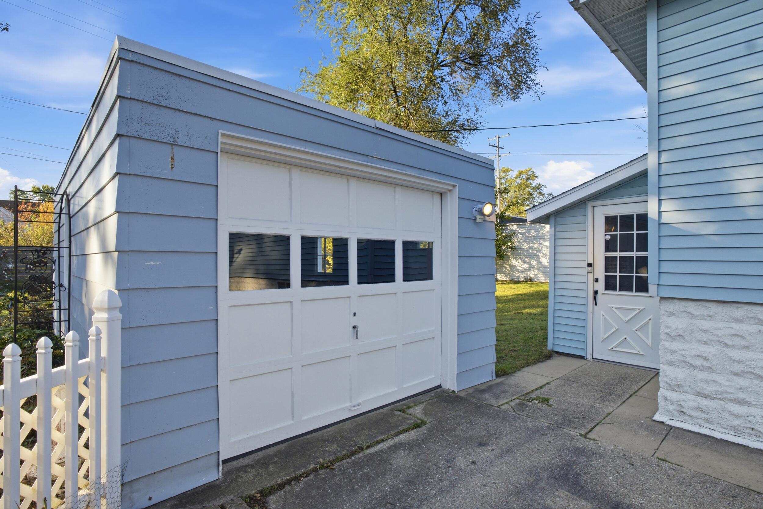 1306 Grant Avenue Grand Haven MI 49417