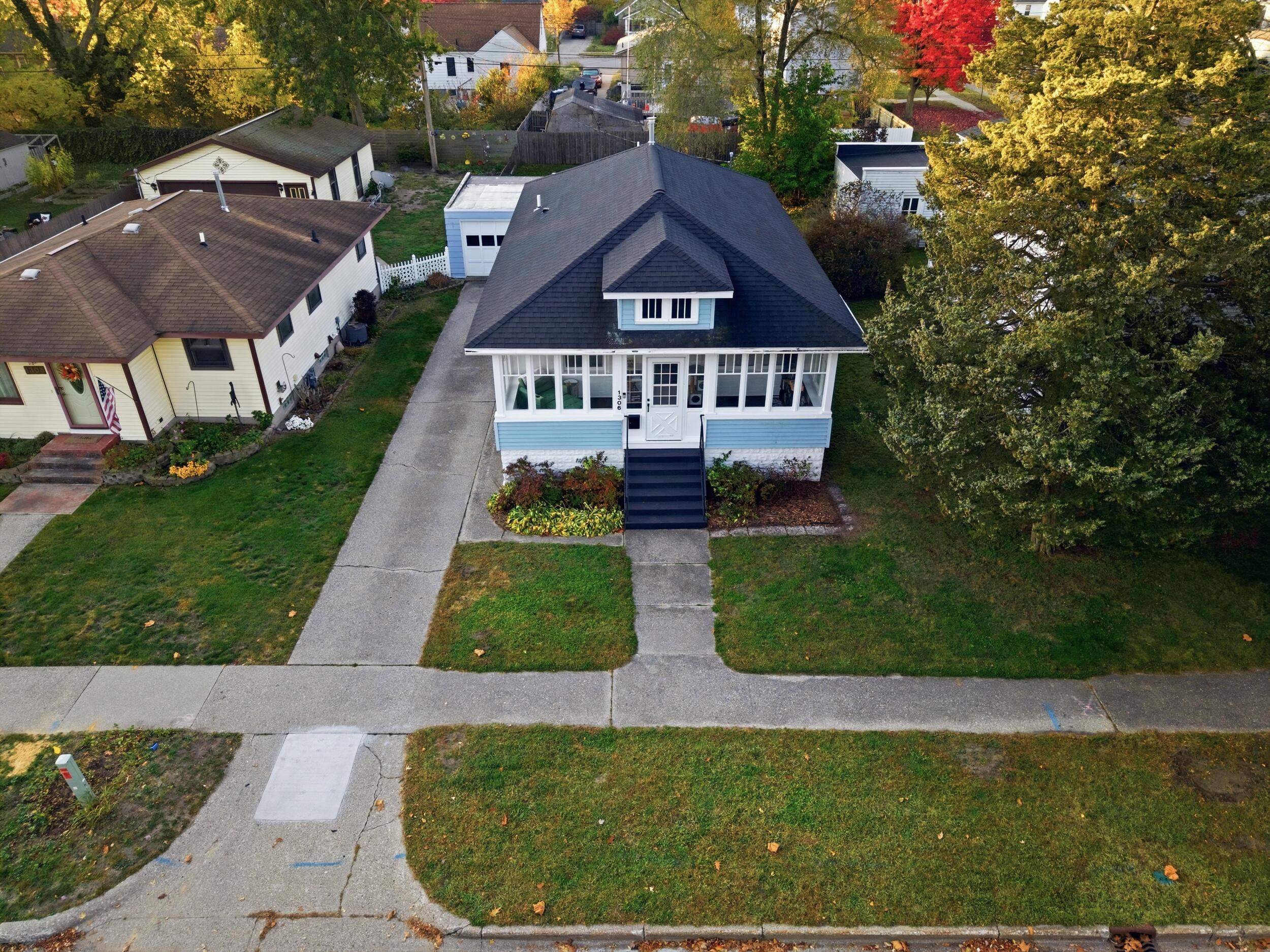 1306 Grant Avenue Grand Haven MI 49417