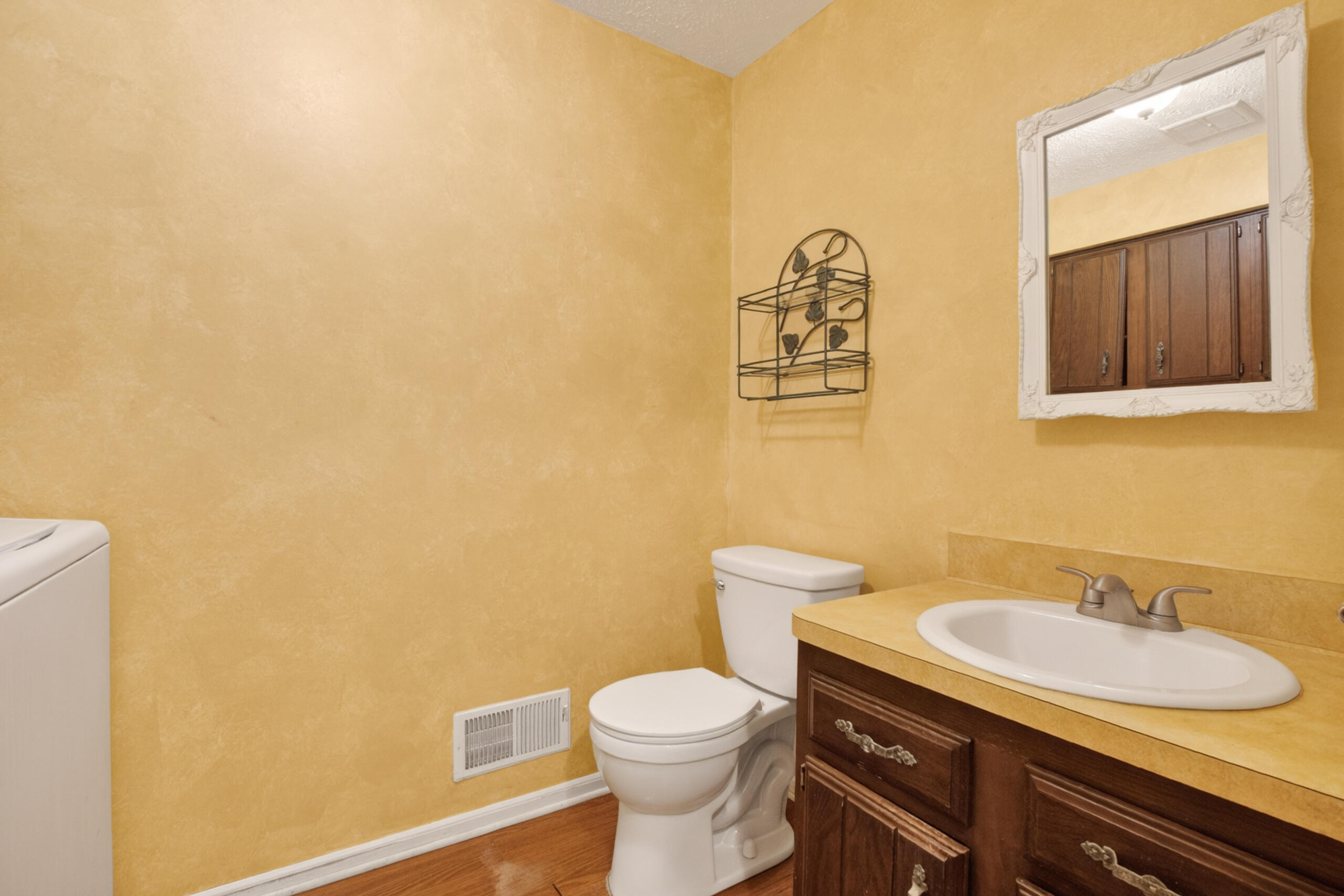 8076 Land O Lakes Drive Kalamazoo MI 49048