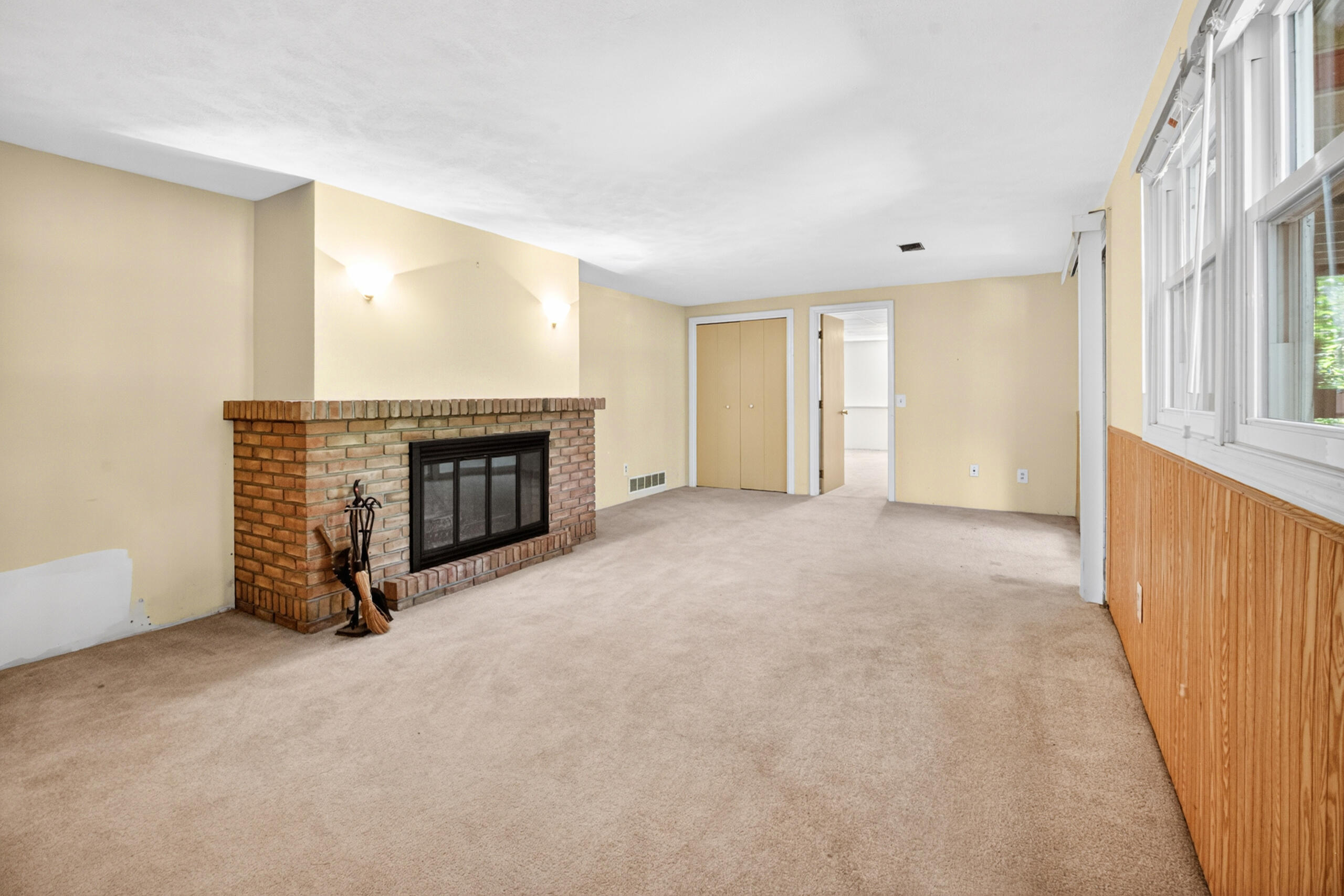 8076 Land O Lakes Drive Kalamazoo MI 49048