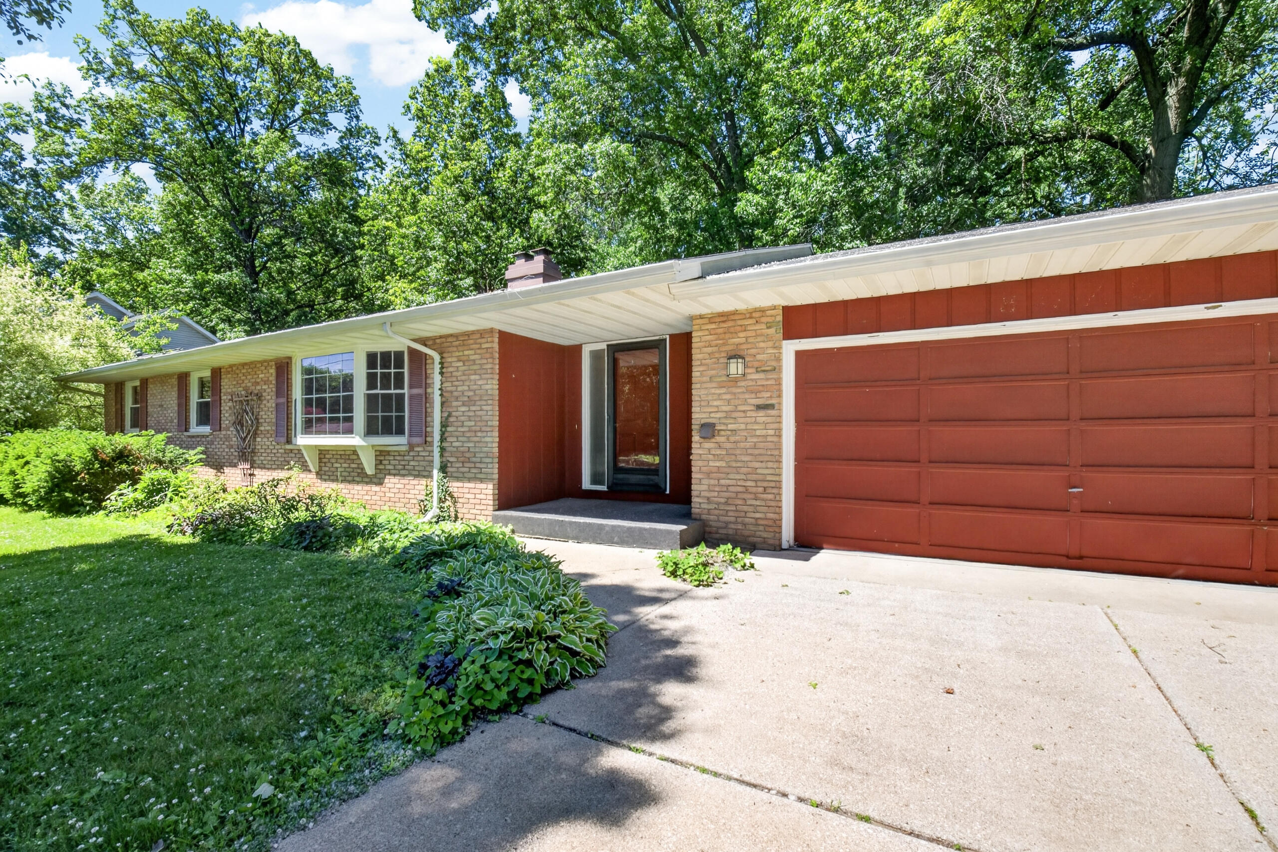 8076 Land O Lakes Drive Kalamazoo MI 49048