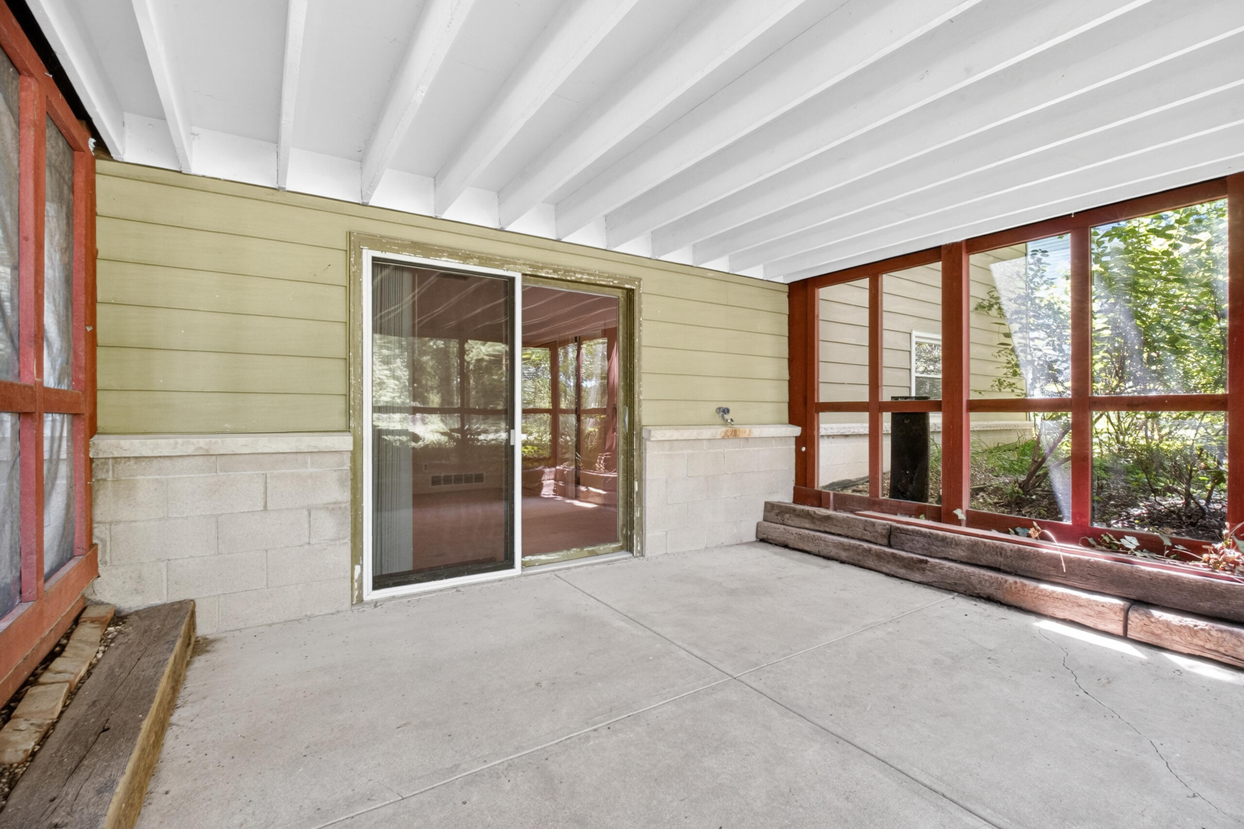 8076 Land O Lakes Drive Kalamazoo MI 49048