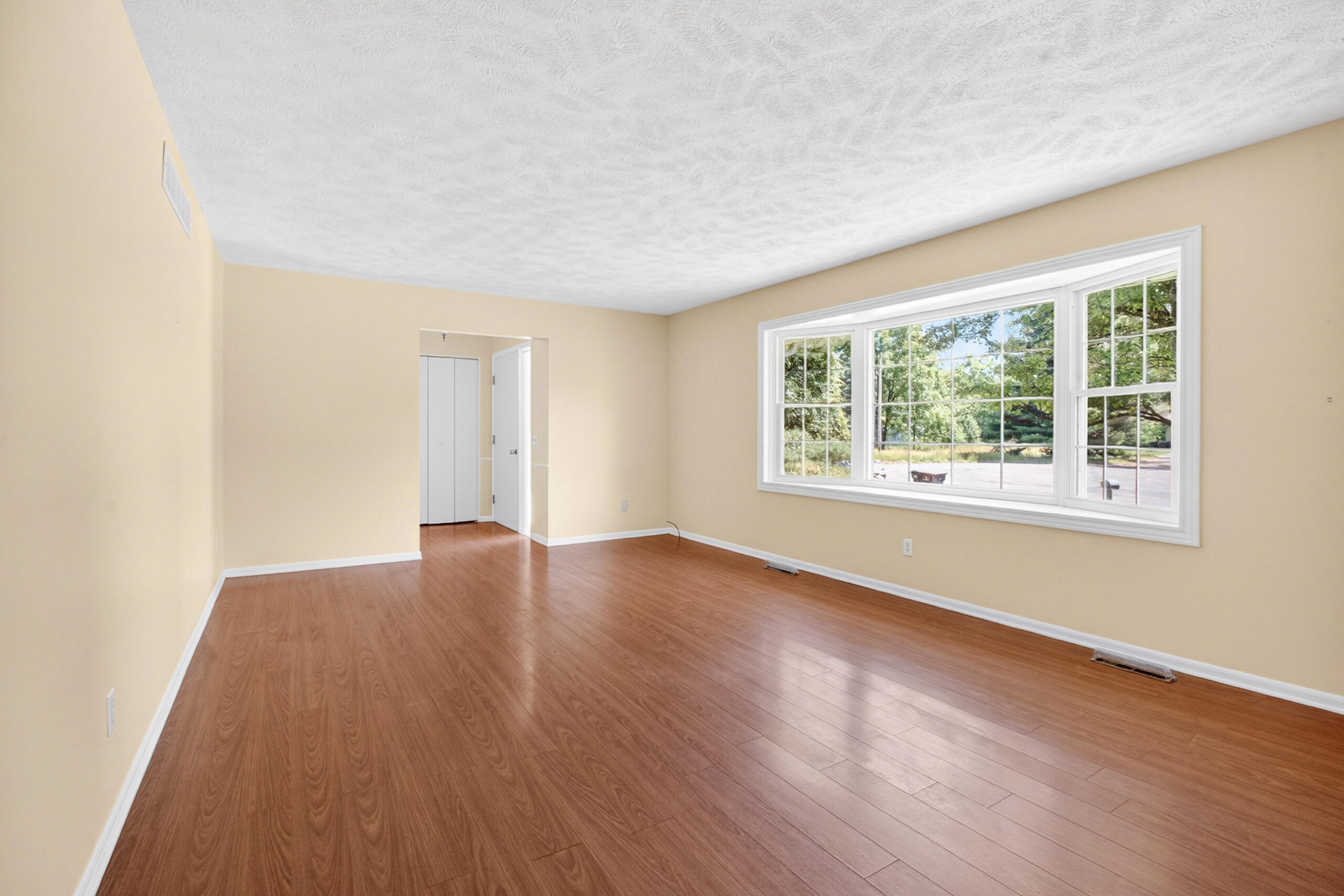 8076 Land O Lakes Drive Kalamazoo MI 49048
