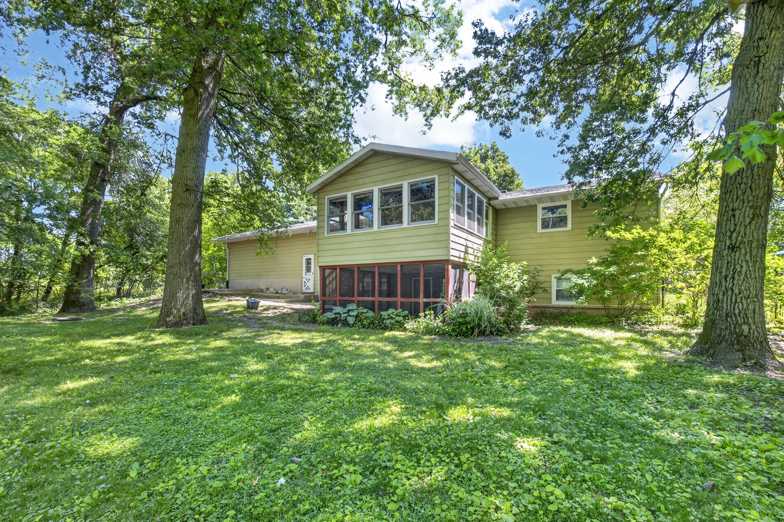 8076 Land O Lakes Drive Kalamazoo MI 49048