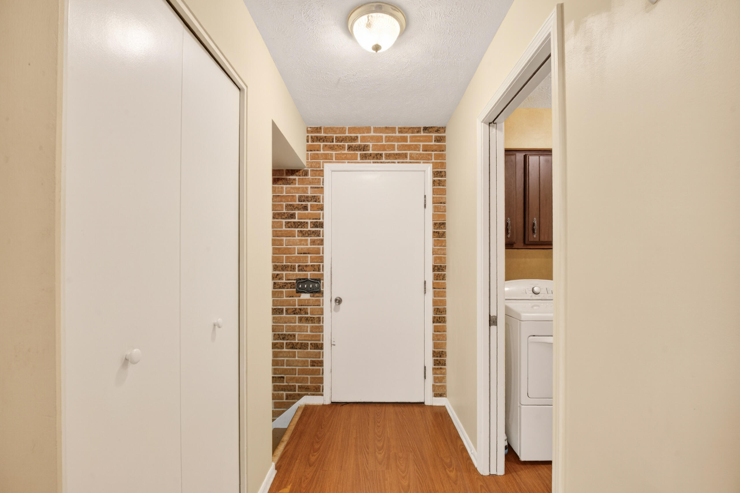 8076 Land O Lakes Drive Kalamazoo MI 49048