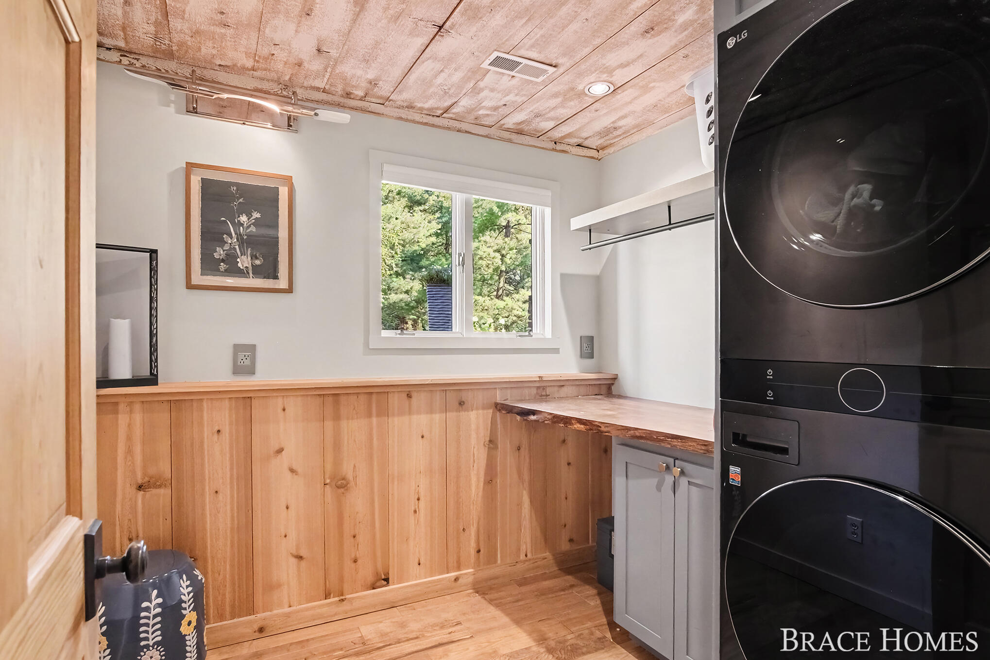 5501 Canyon River Drive NE Ada MI 49301