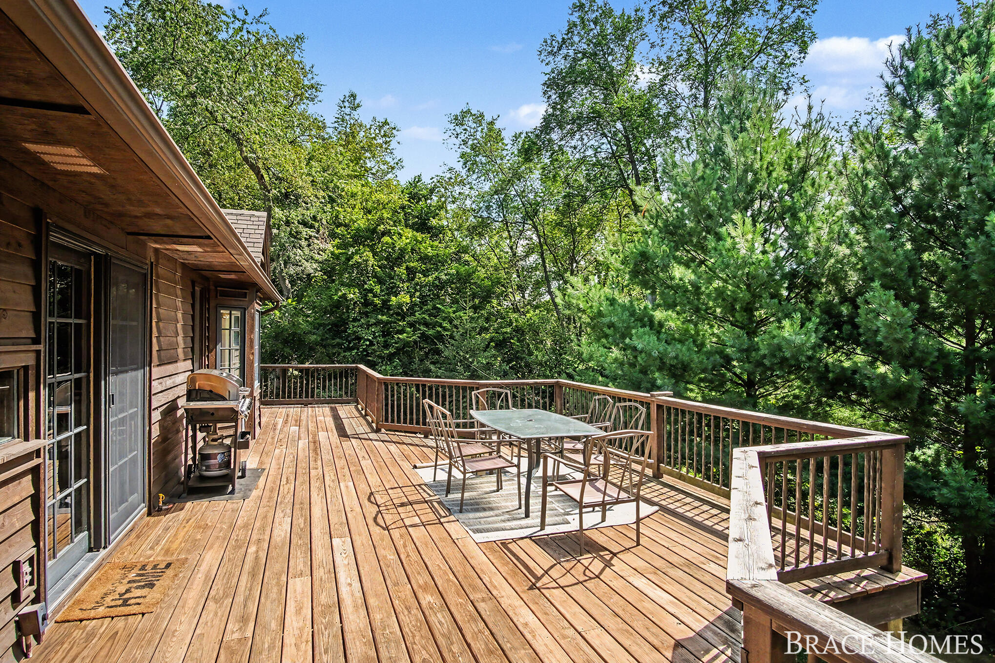 5501 Canyon River Drive NE Ada MI 49301