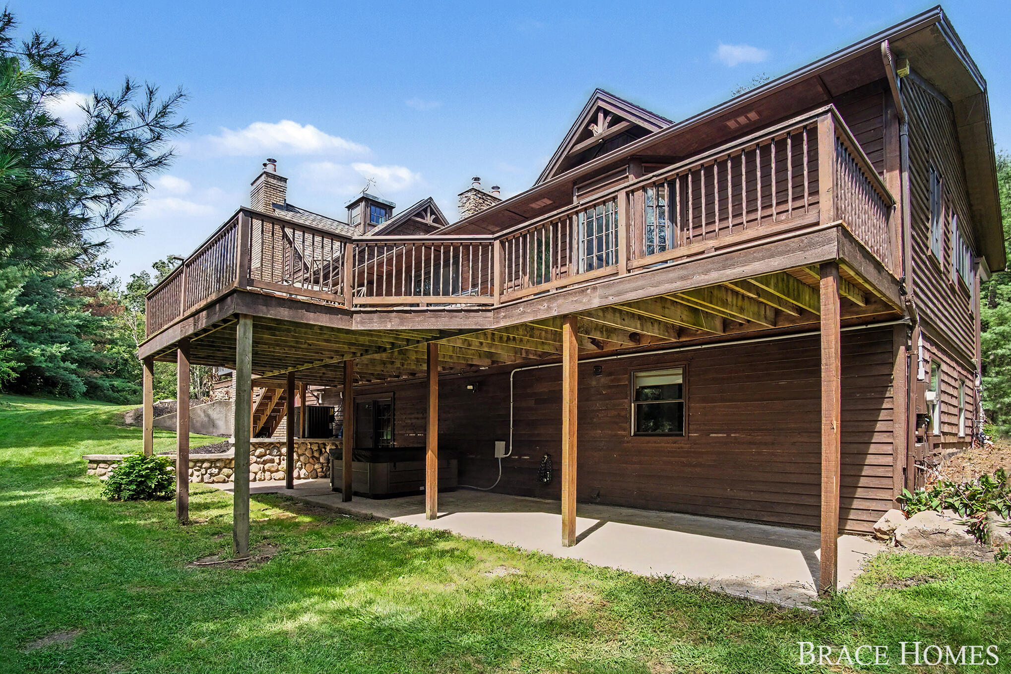 5501 Canyon River Drive NE Ada MI 49301