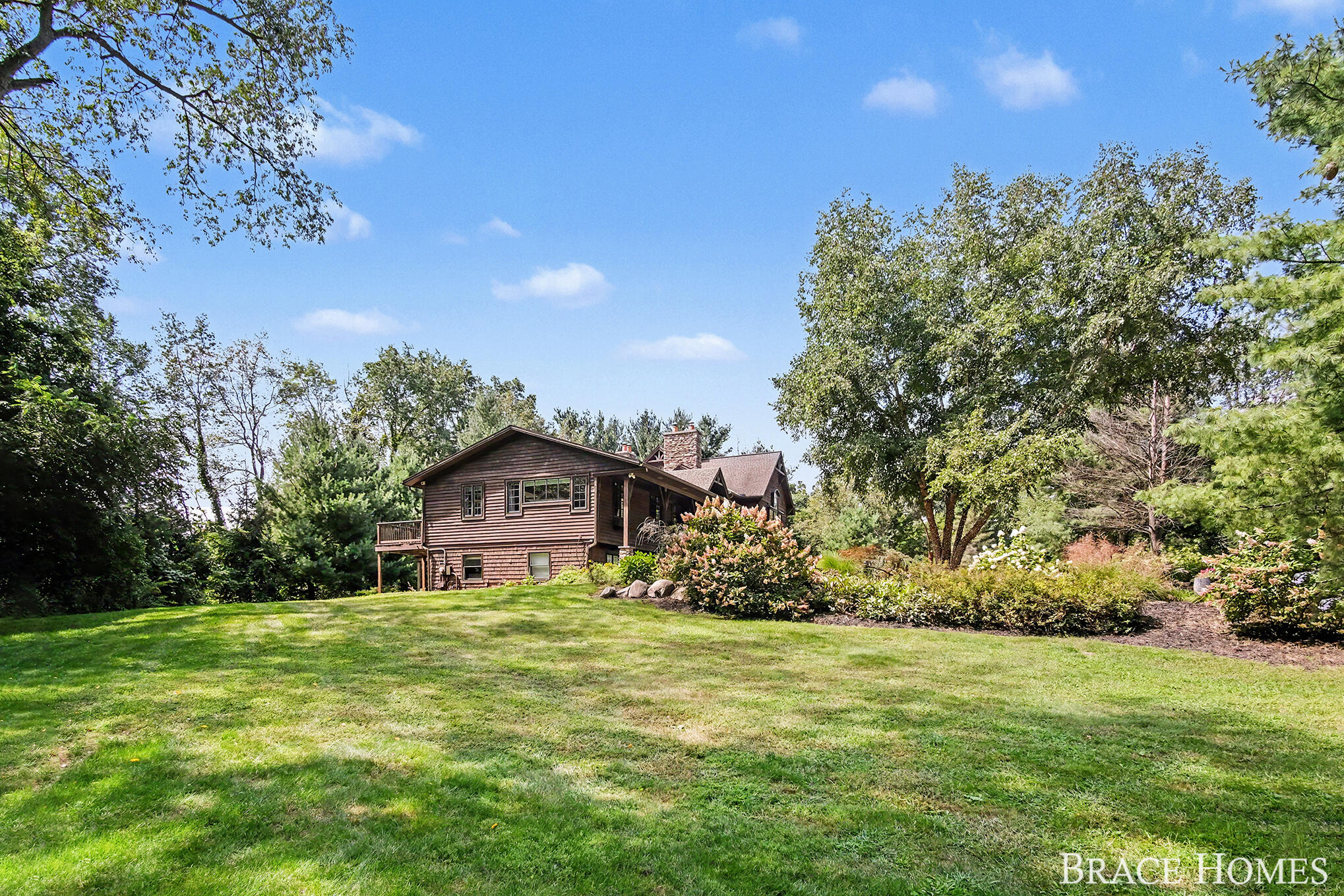 5501 Canyon River Drive NE Ada MI 49301