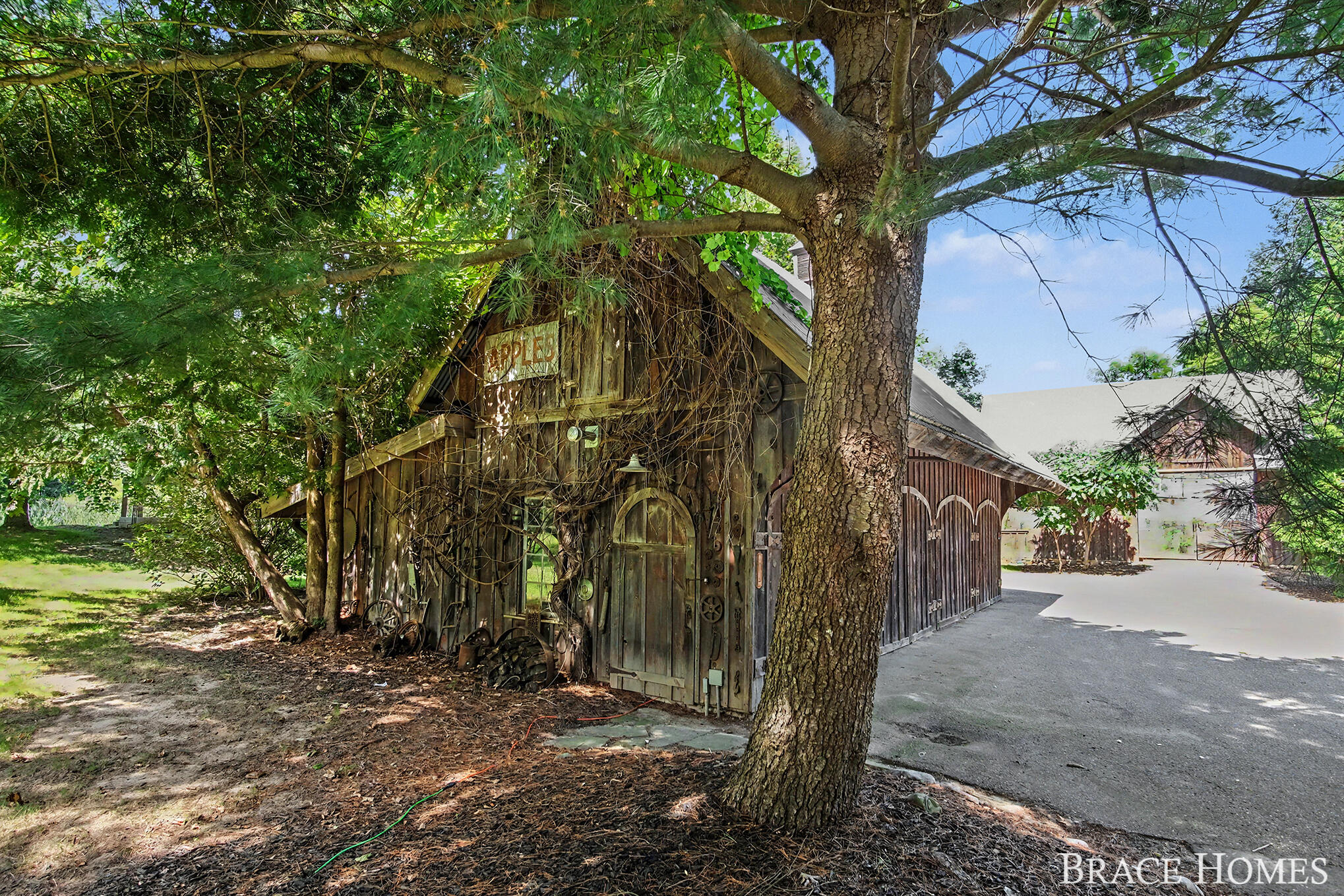 5501 Canyon River Drive NE Ada MI 49301