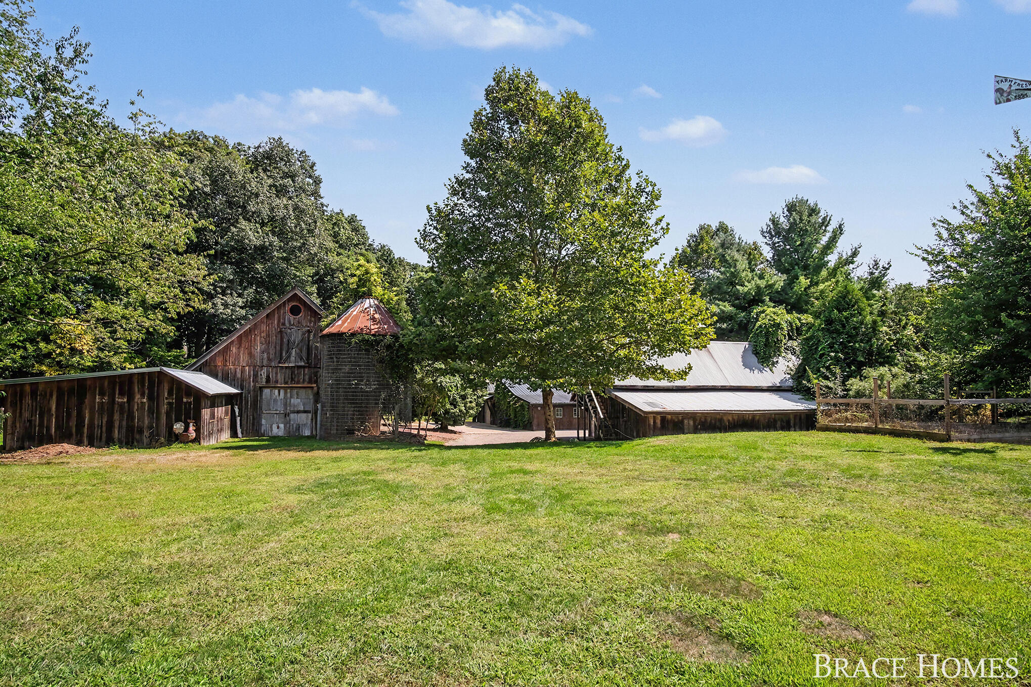 5501 Canyon River Drive NE Ada MI 49301
