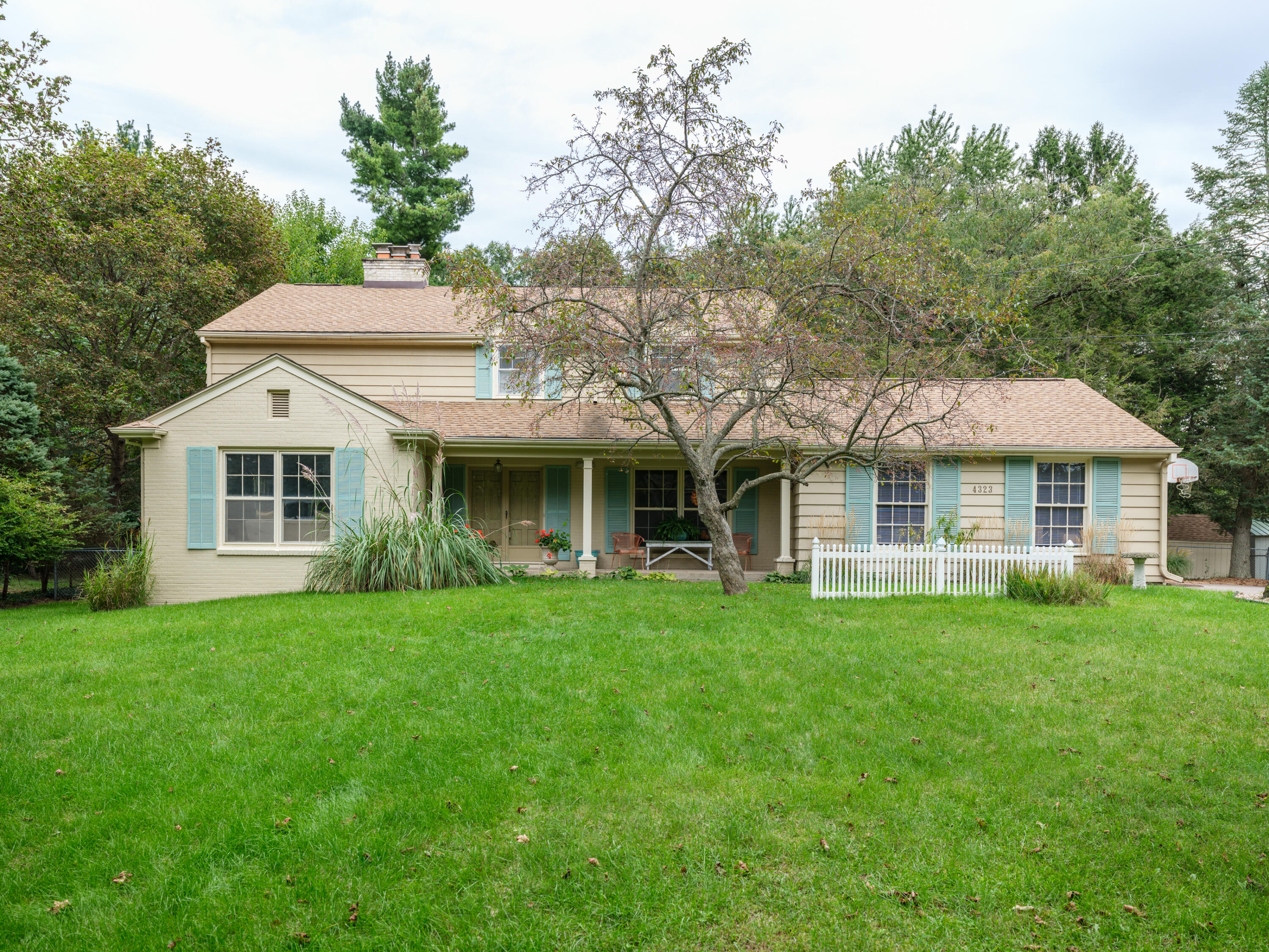 4323 Sunnybrook Drive Kalamazoo MI 49008