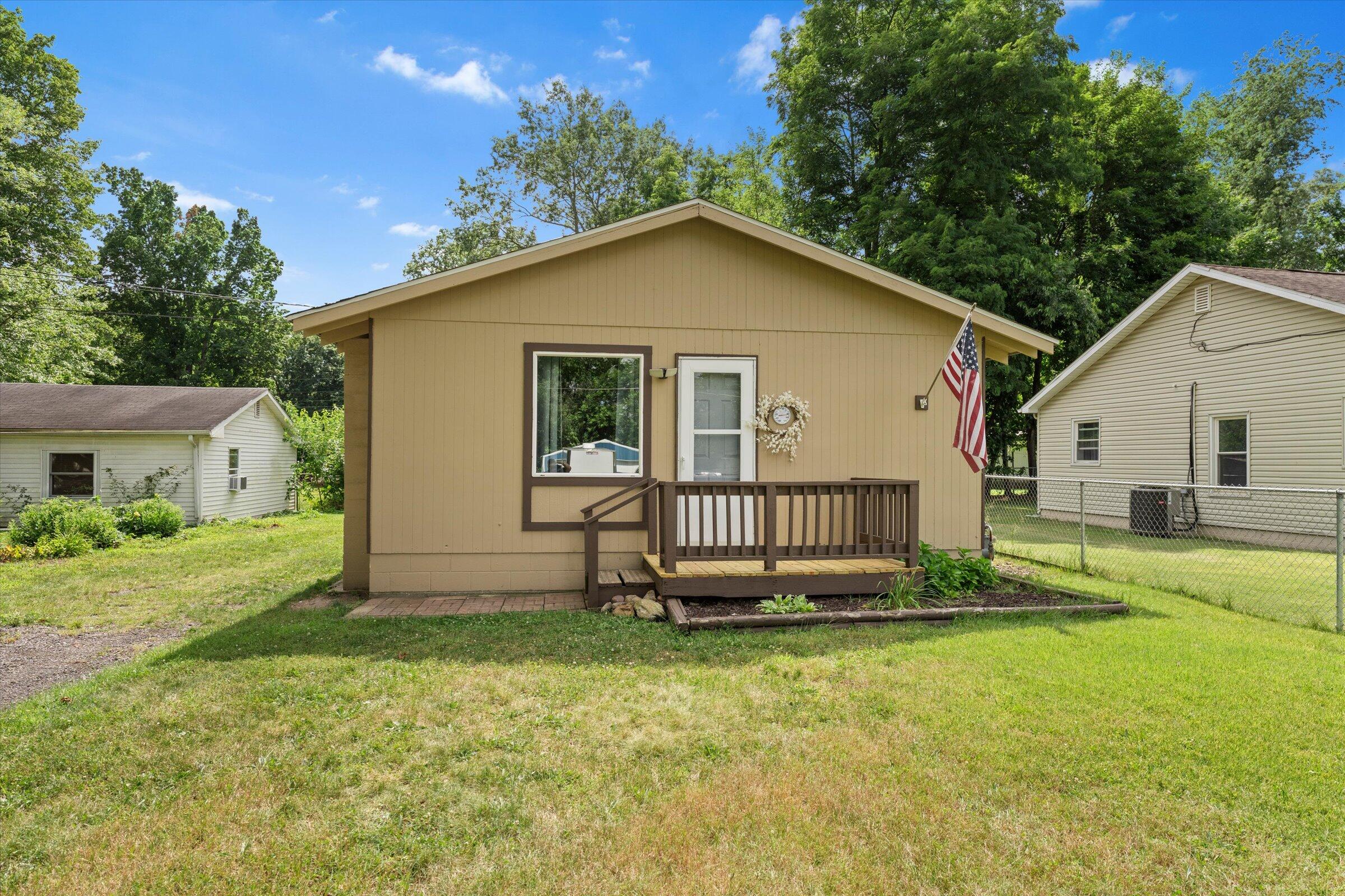 70324 Fairfield Drive Edwardsburg MI 49112