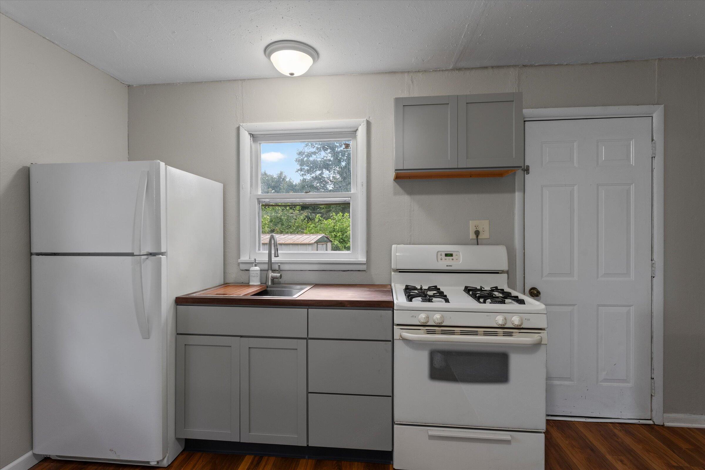 70324 Fairfield Drive Edwardsburg MI 49112