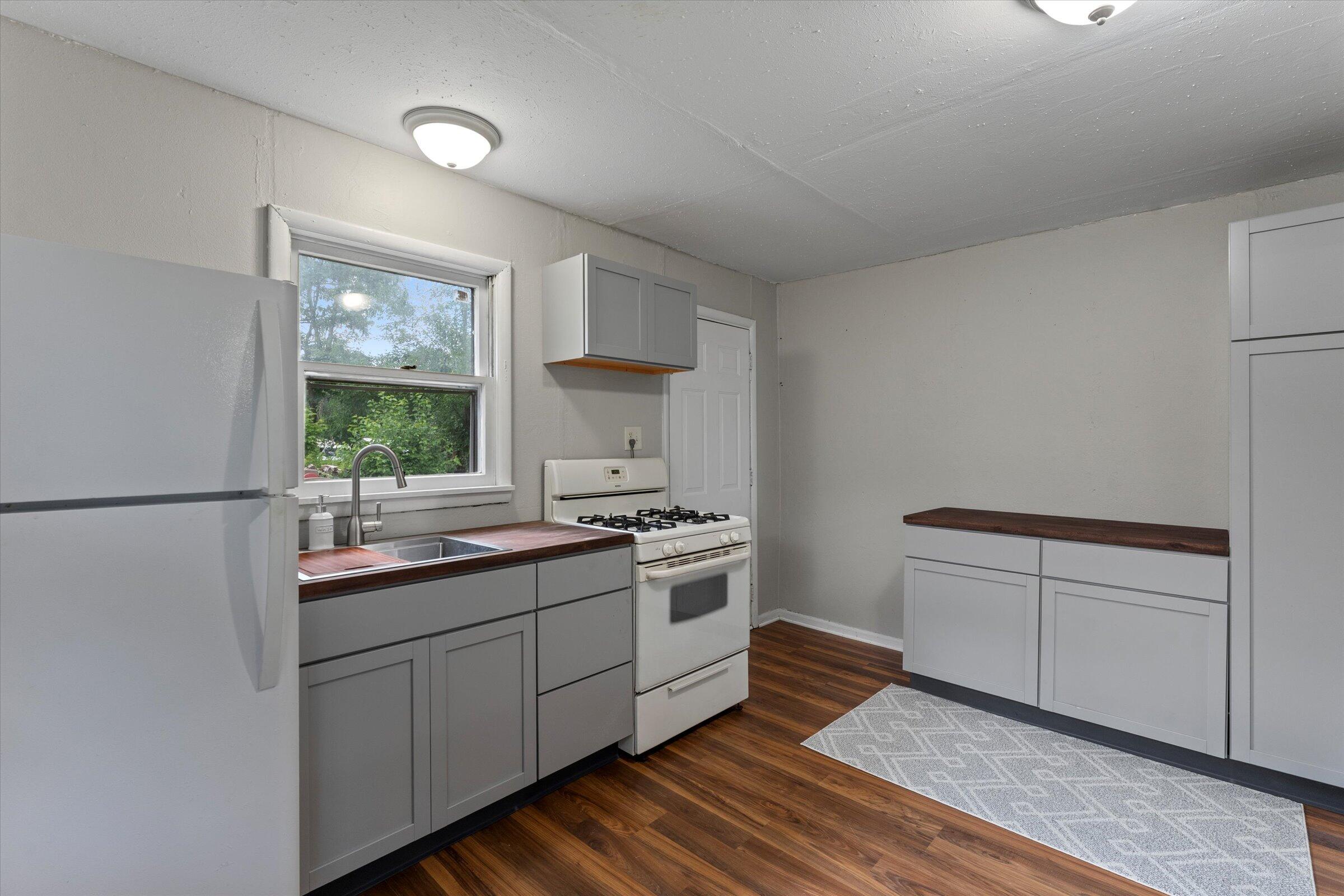 70324 Fairfield Drive Edwardsburg MI 49112