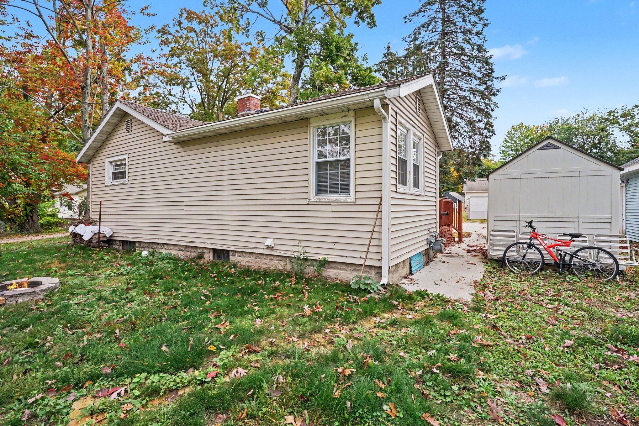 2699 Memorial Drive Muskegon MI 49445