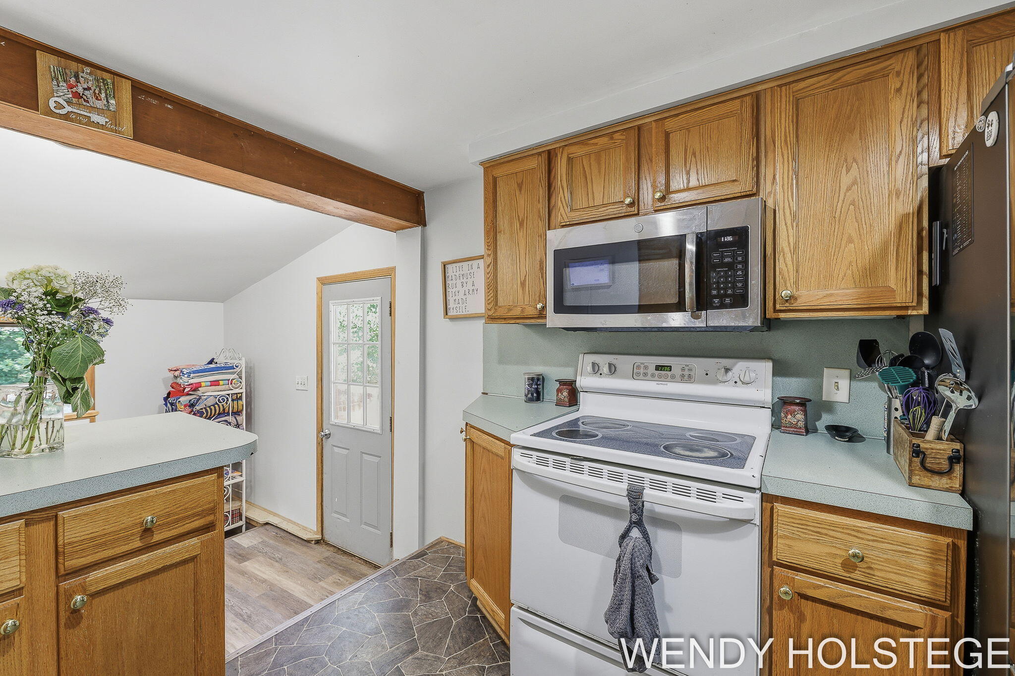 4744 Burton Street SE Grand Rapids MI 49546