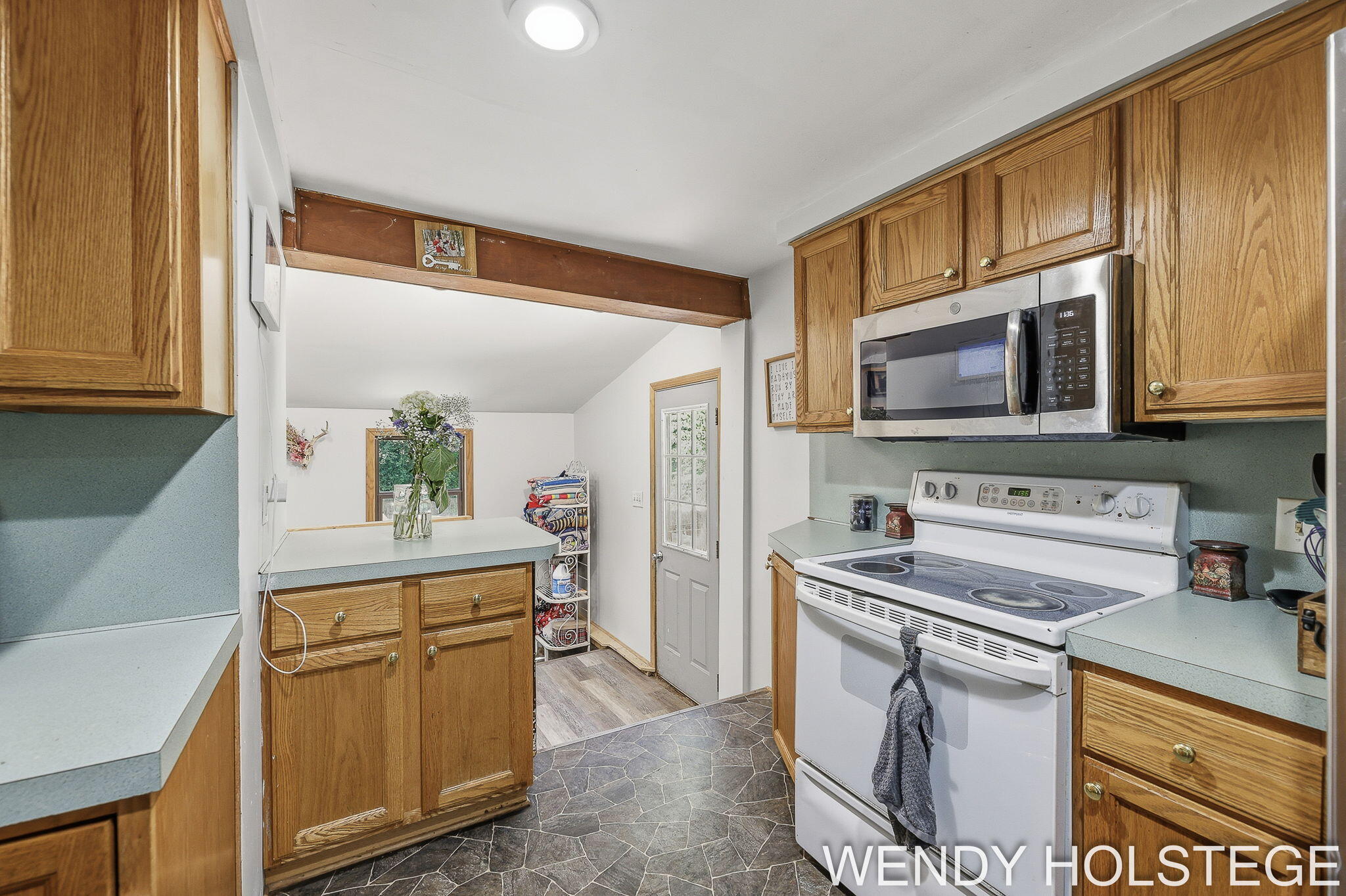 4744 Burton Street SE Grand Rapids MI 49546