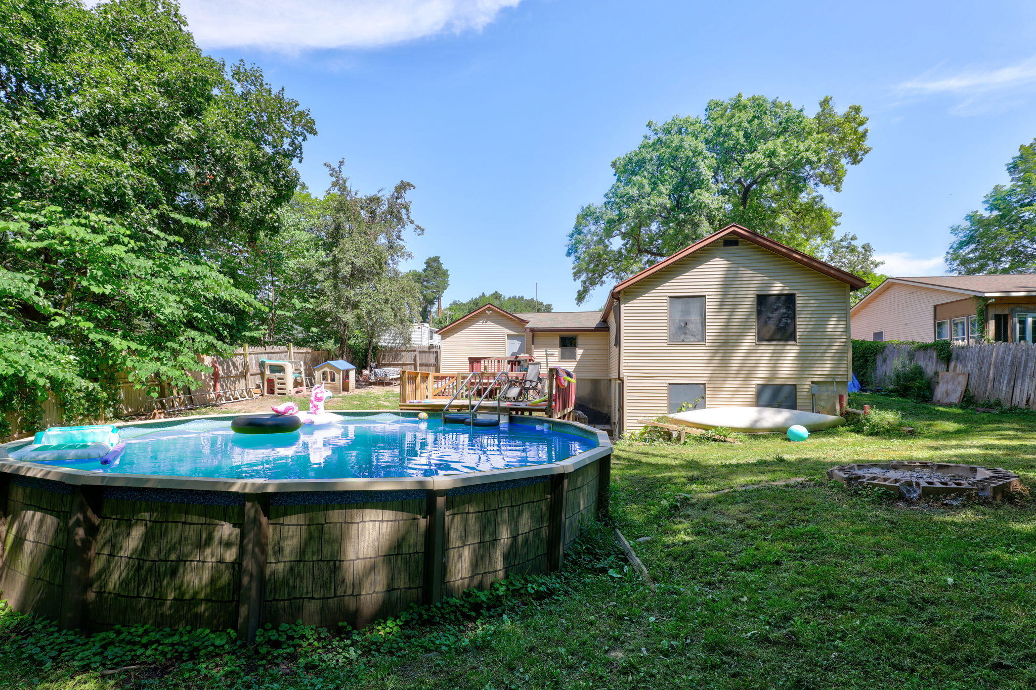 4744 Burton Street SE Grand Rapids MI 49546