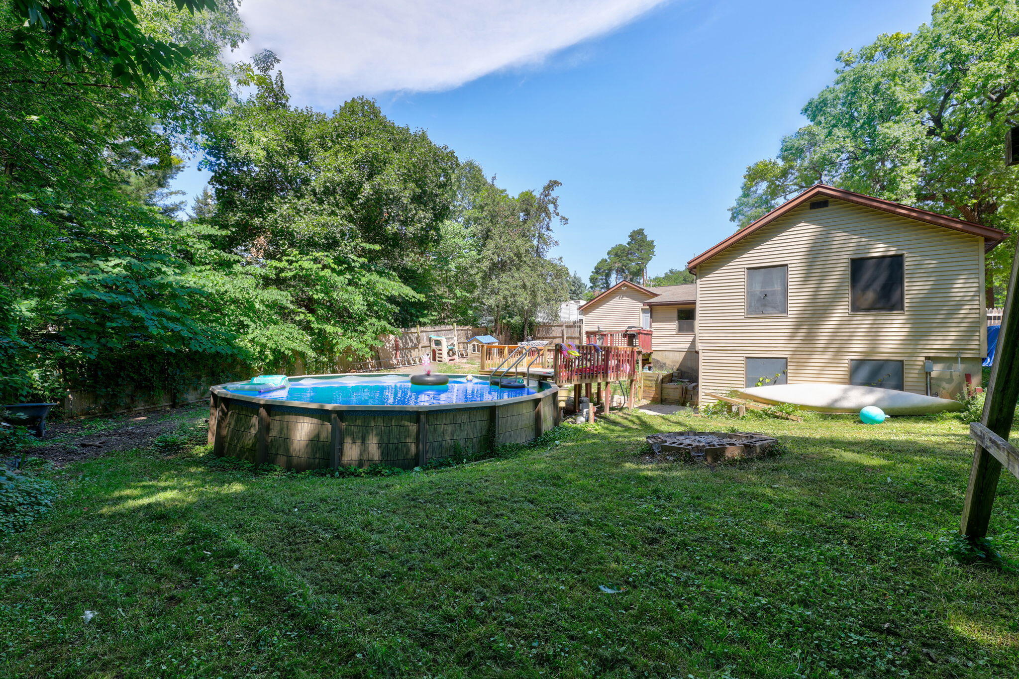 4744 Burton Street SE Grand Rapids MI 49546