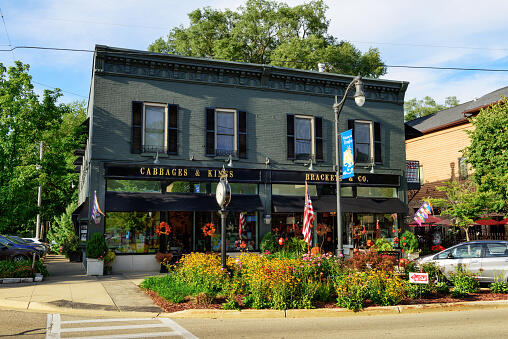 43 Ellis Street Douglas MI 49406