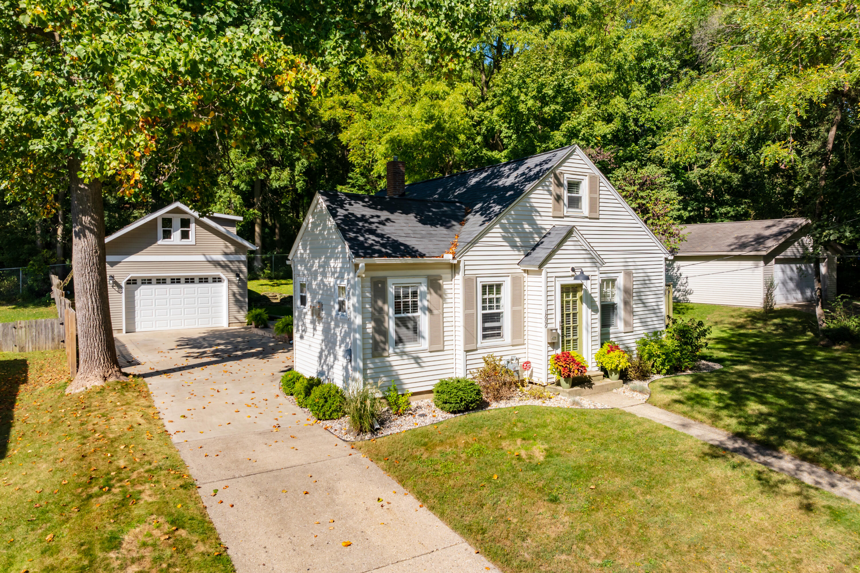 1606 Merrill Street Kalamazoo MI 49008