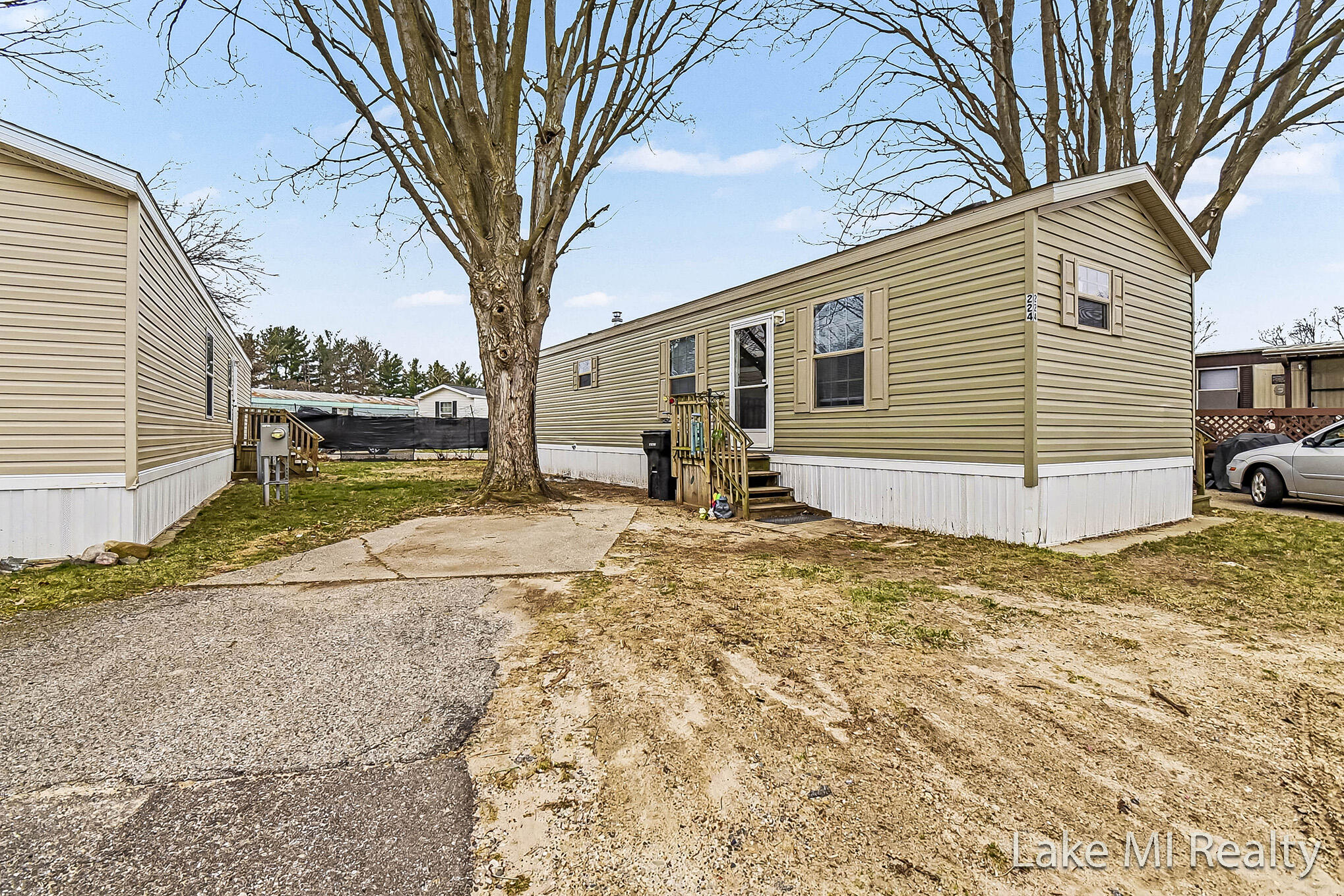 224 S Kenbrook Street SE Grand Rapids MI 49548