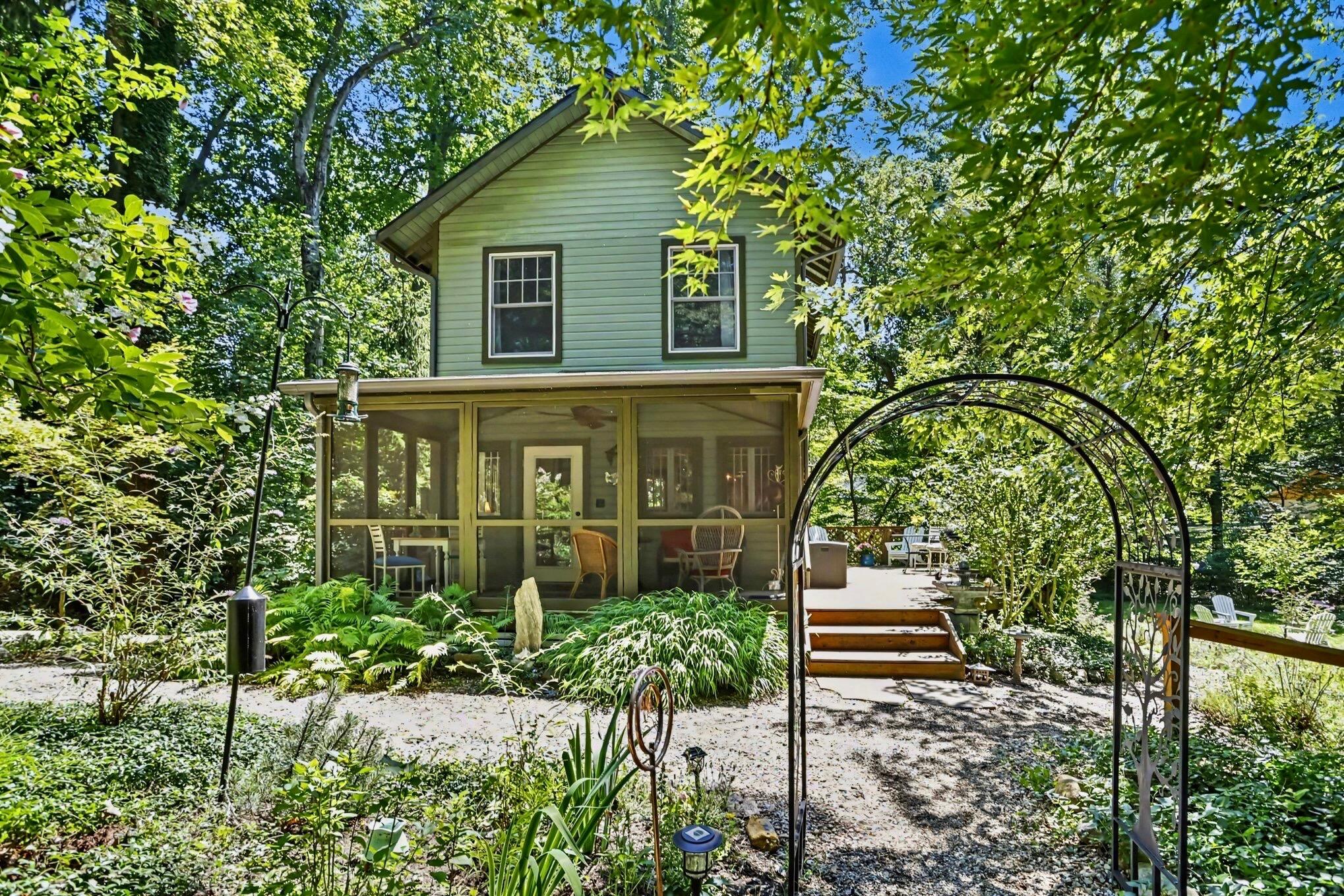 Sawyer MI, 6650 Pine Lane