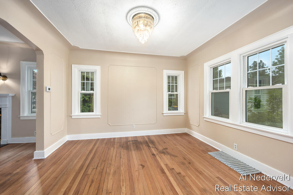 2457 Godwin Avenue SE Grand Rapids MI 49507