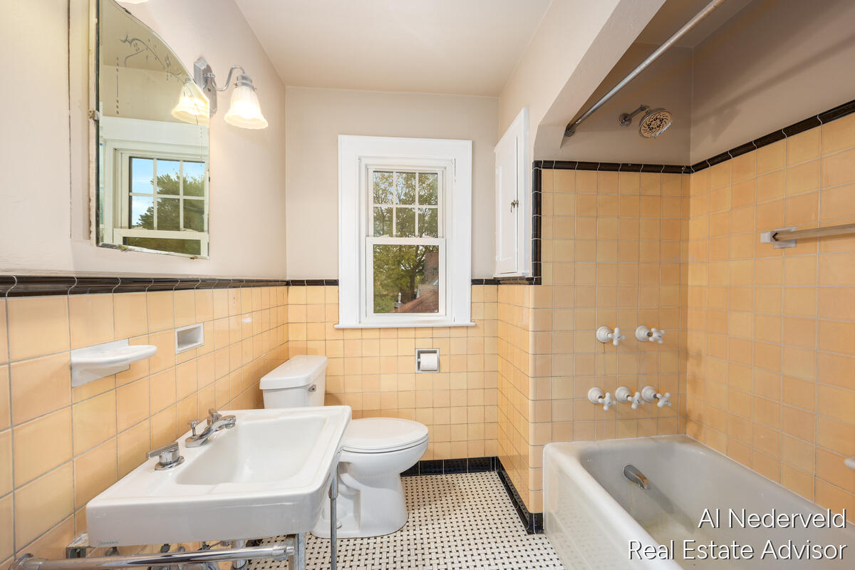 2457 Godwin Avenue SE Grand Rapids MI 49507