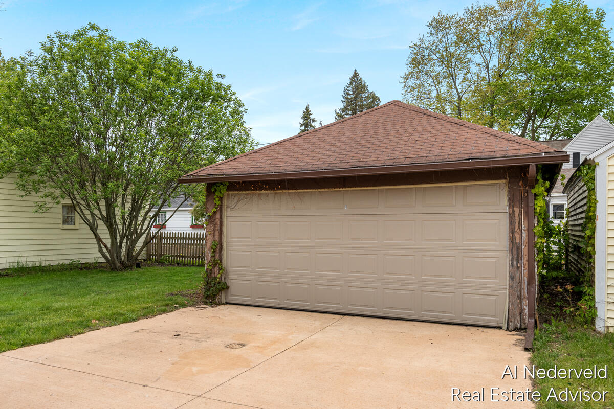 2457 Godwin Avenue SE Grand Rapids MI 49507