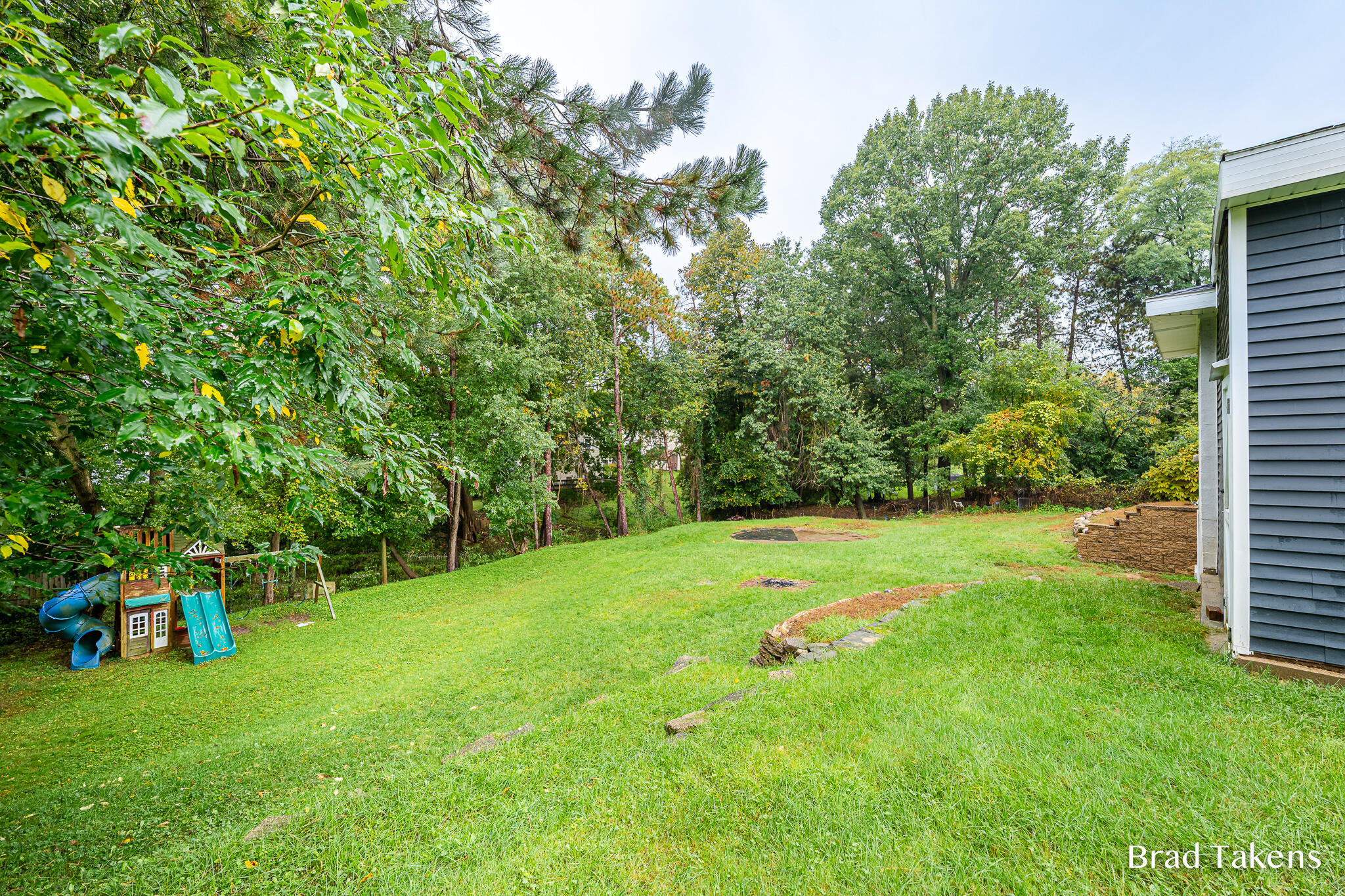 1559 Laughlin Drive NW Grand Rapids MI 49504