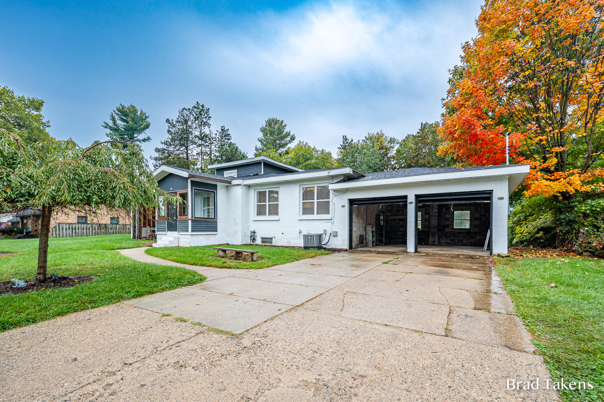 1559 Laughlin Drive NW Grand Rapids MI 49504