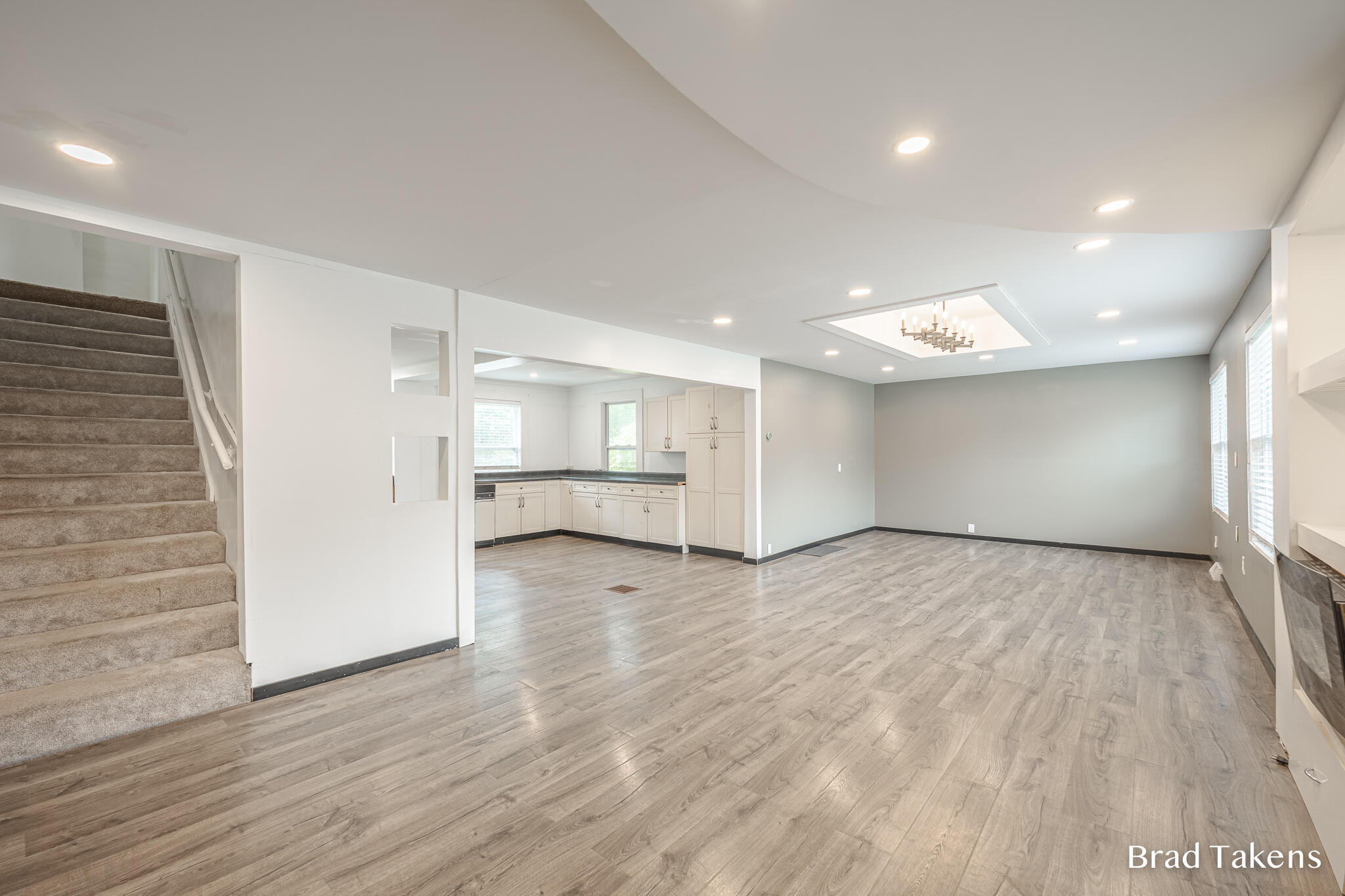 1559 Laughlin Drive NW Grand Rapids MI 49504