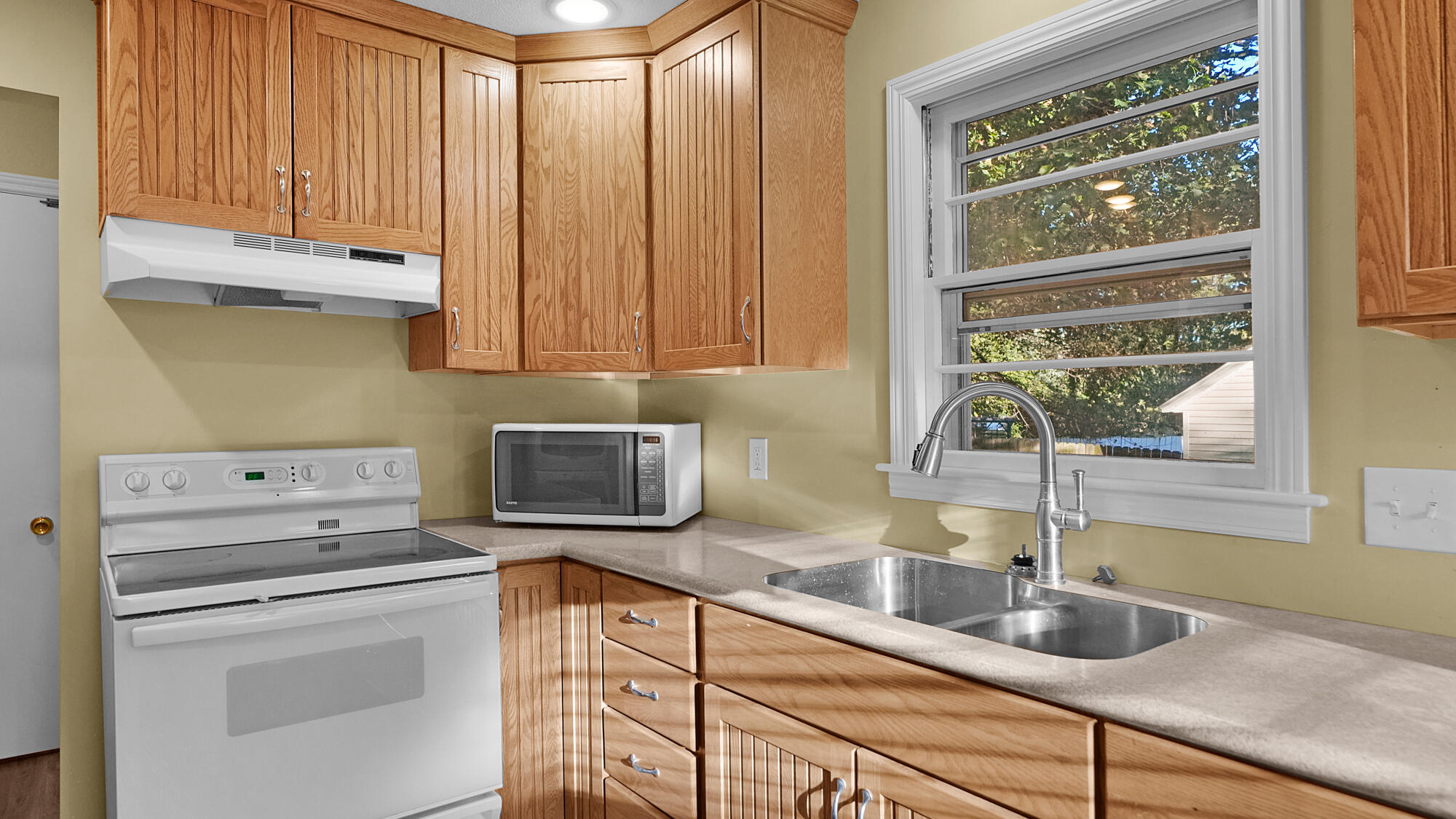 11 W Mckinley Avenue Zeeland MI 49464