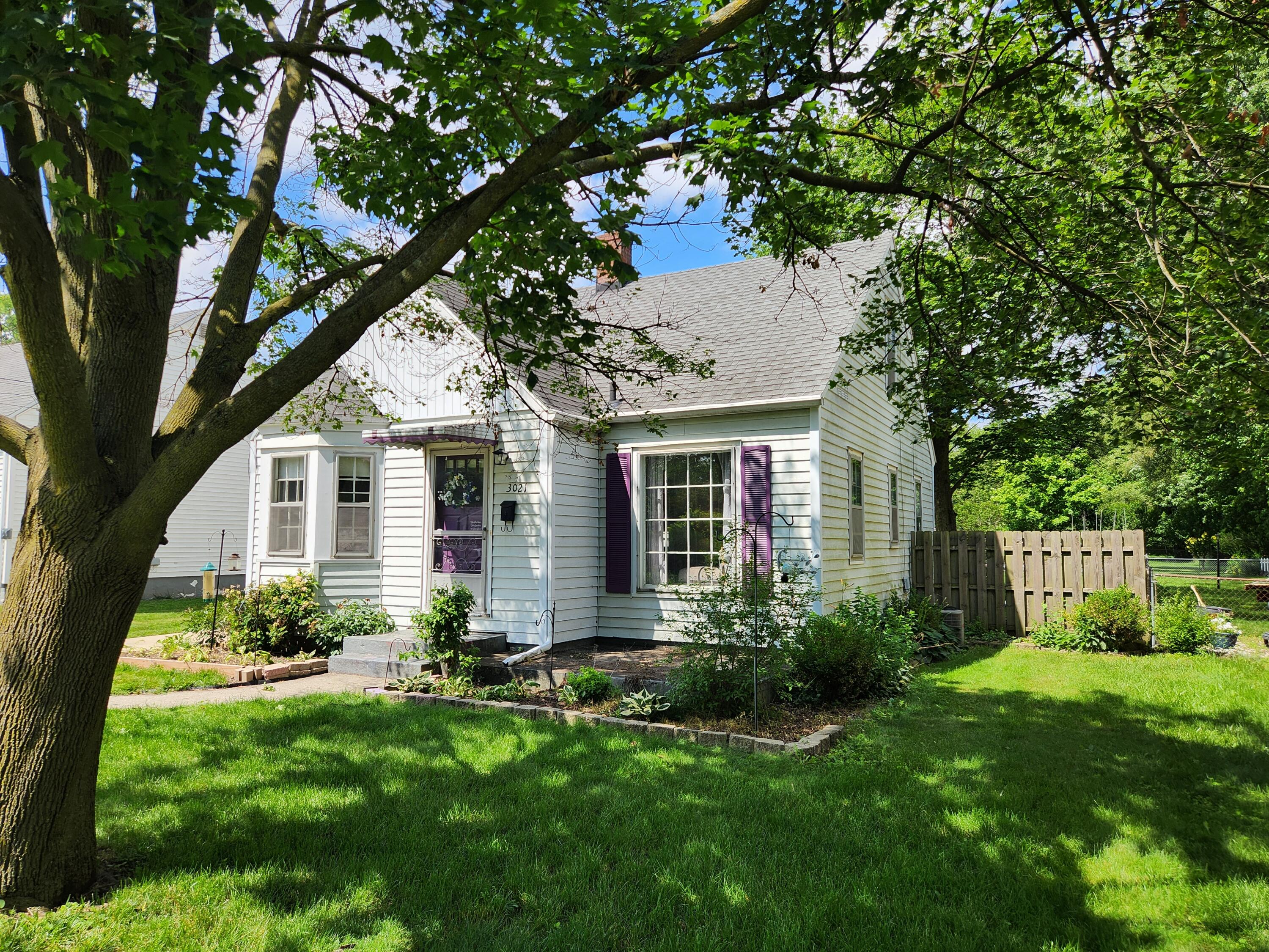 3021 Jefferson Avenue SE Grand Rapids MI 49548