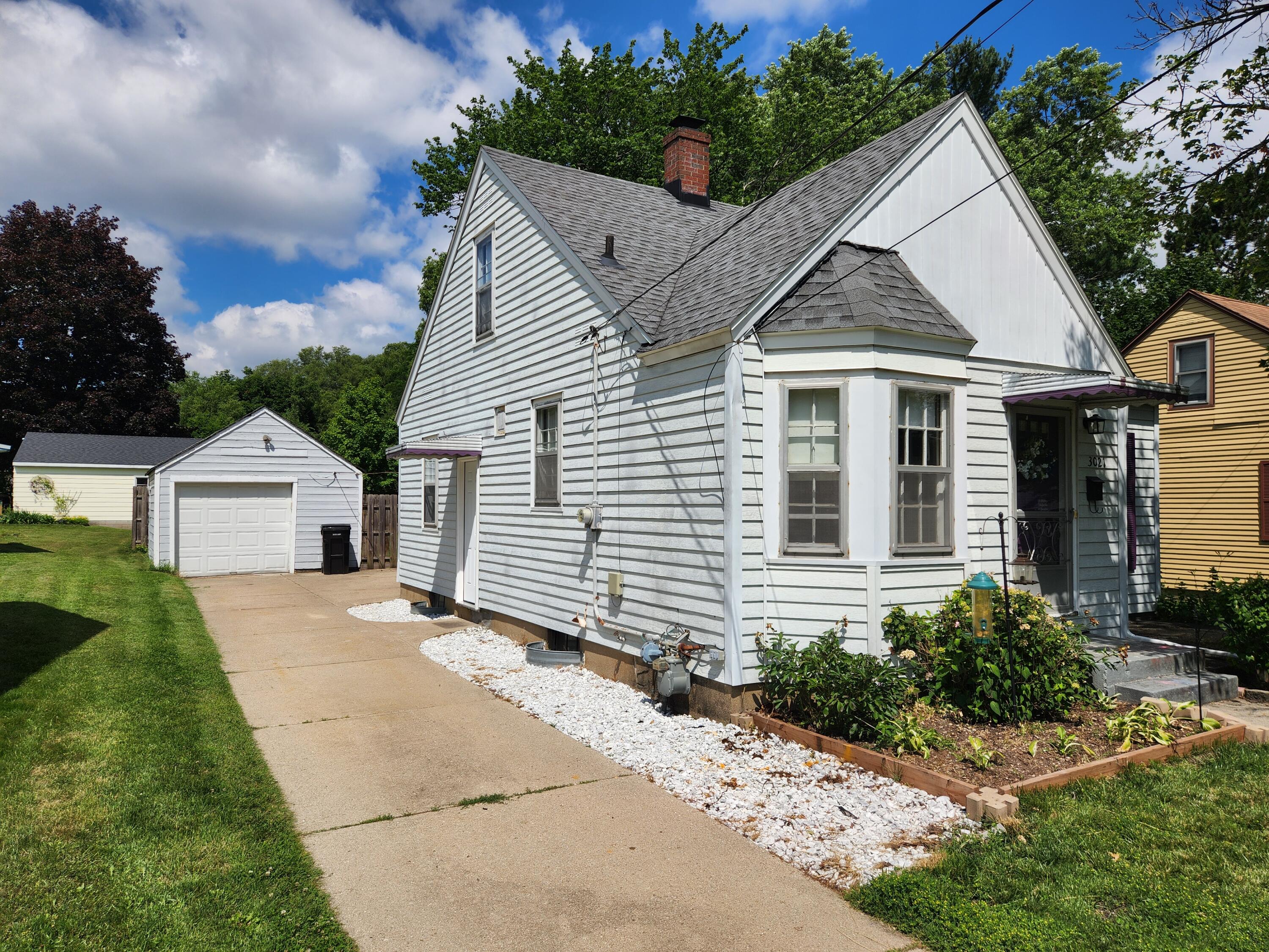 3021 Jefferson Avenue SE Grand Rapids MI 49548