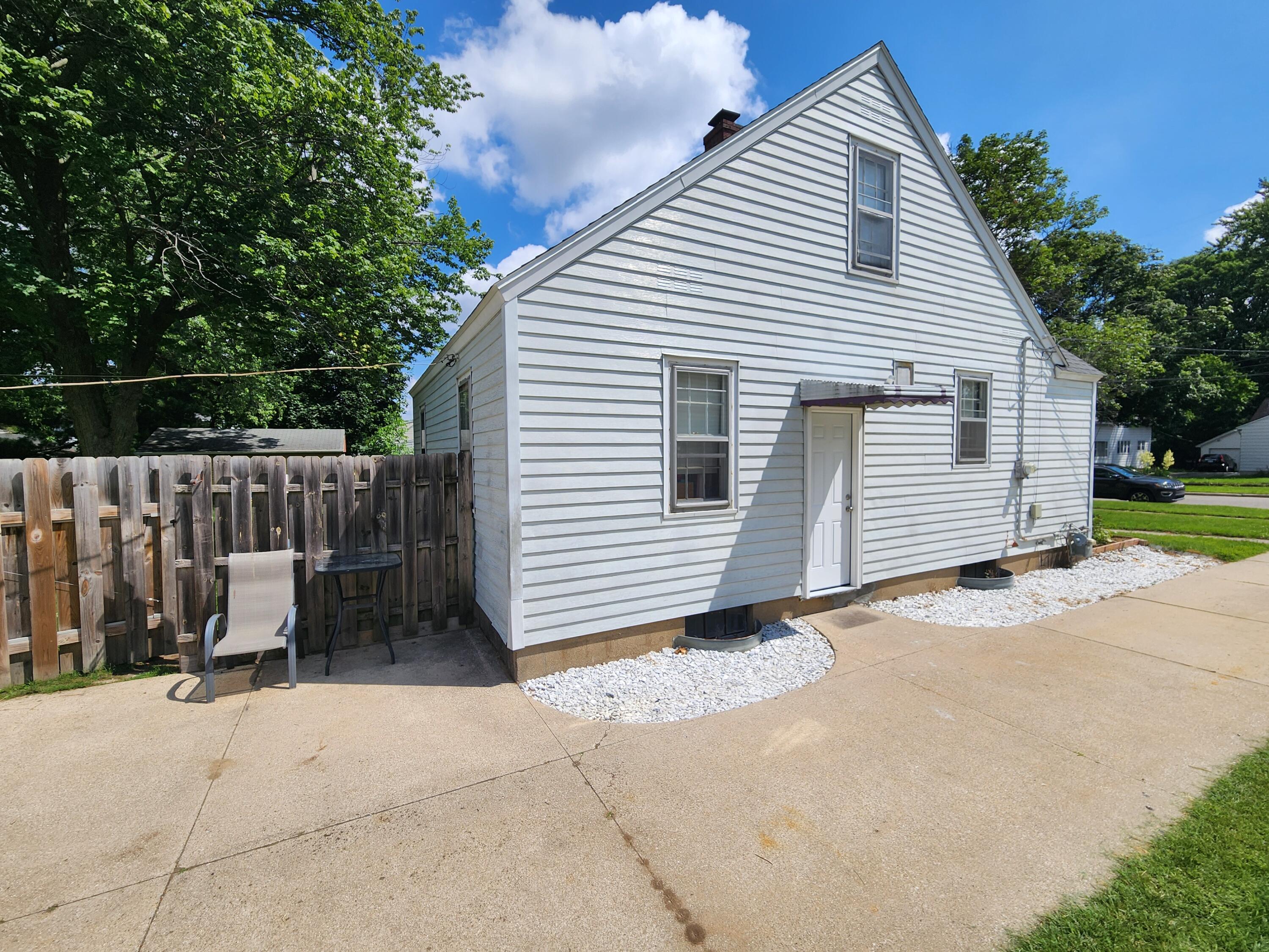 3021 Jefferson Avenue SE Grand Rapids MI 49548