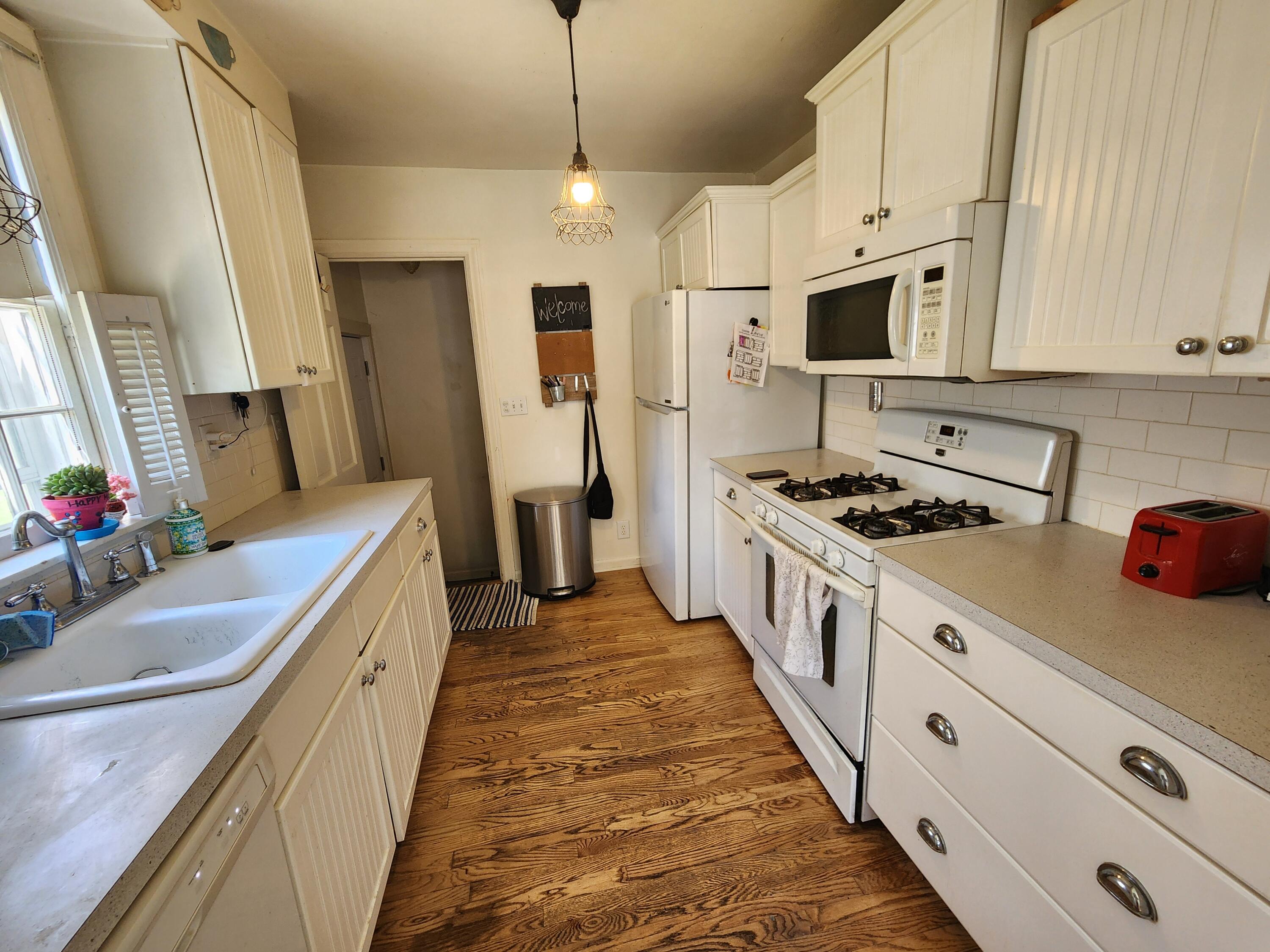 3021 Jefferson Avenue SE Grand Rapids MI 49548