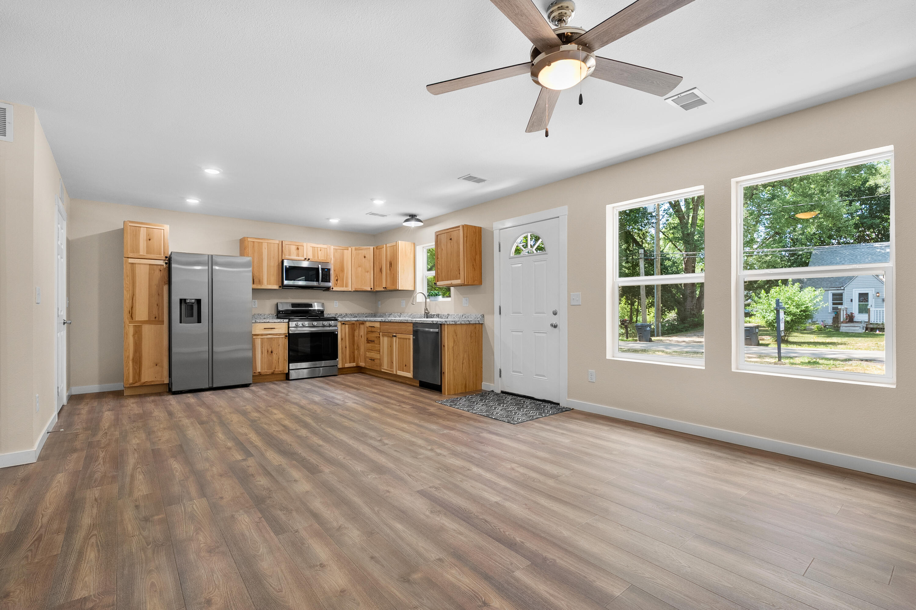 657 Azuba Avenue Kalamazoo MI 49048