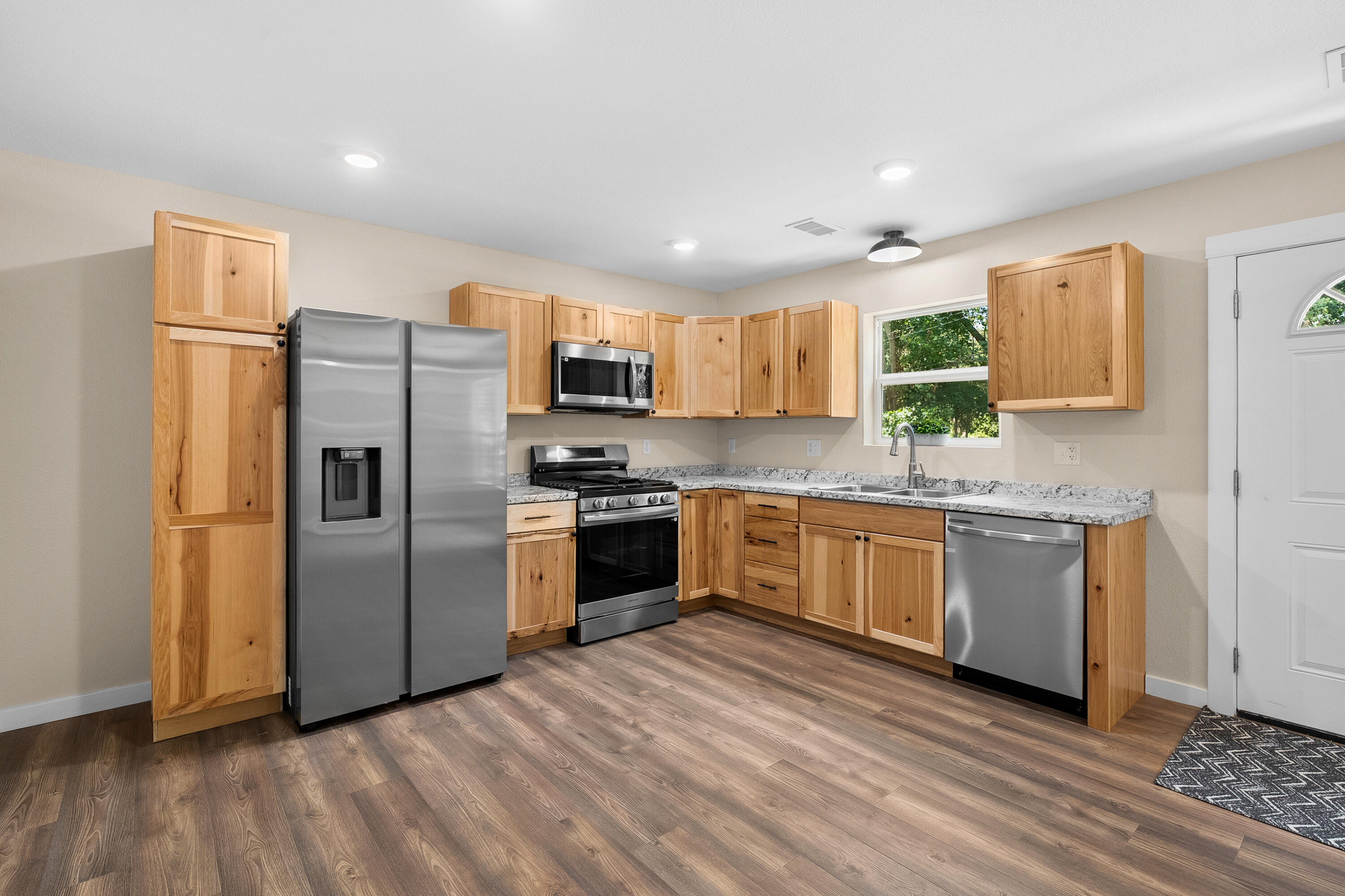 657 Azuba Avenue Kalamazoo MI 49048
