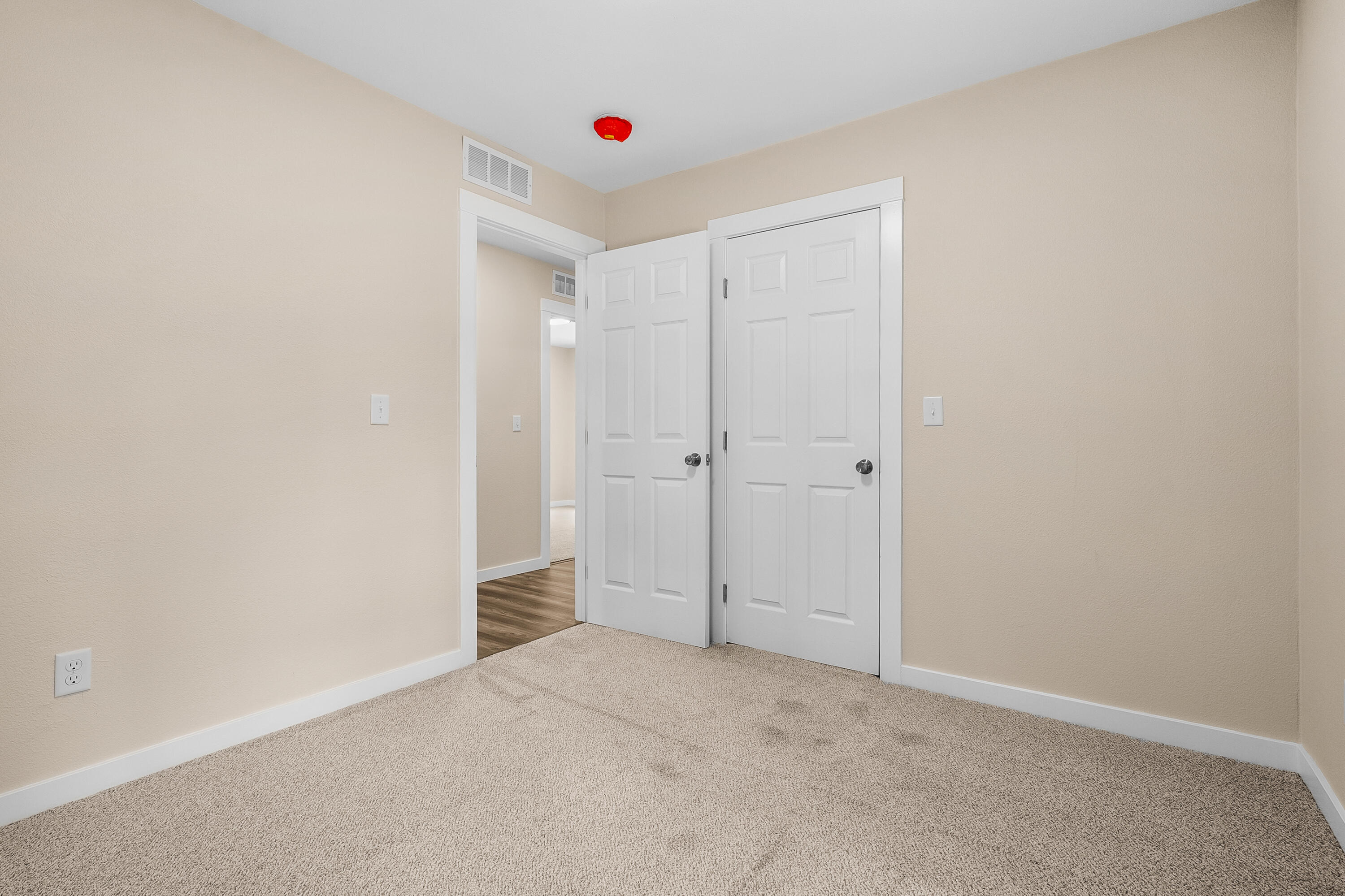 657 Azuba Avenue Kalamazoo MI 49048