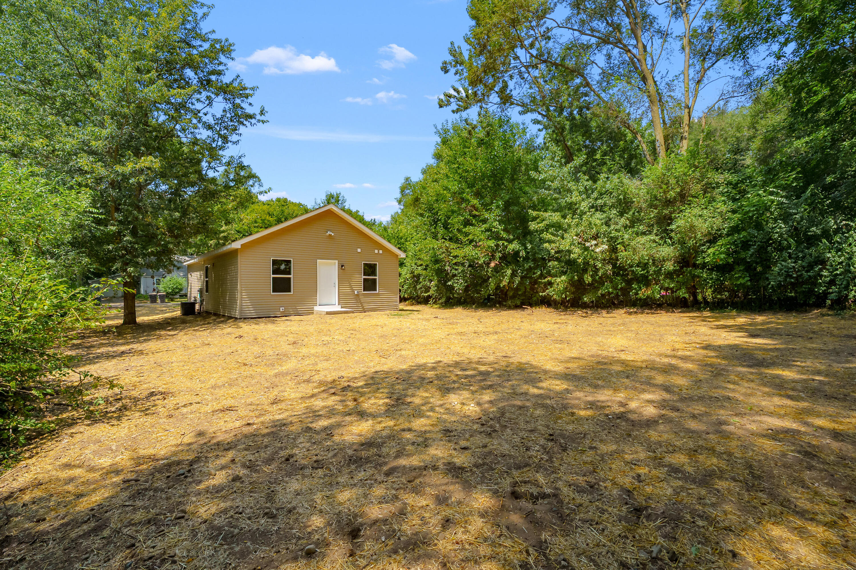 657 Azuba Avenue Kalamazoo MI 49048