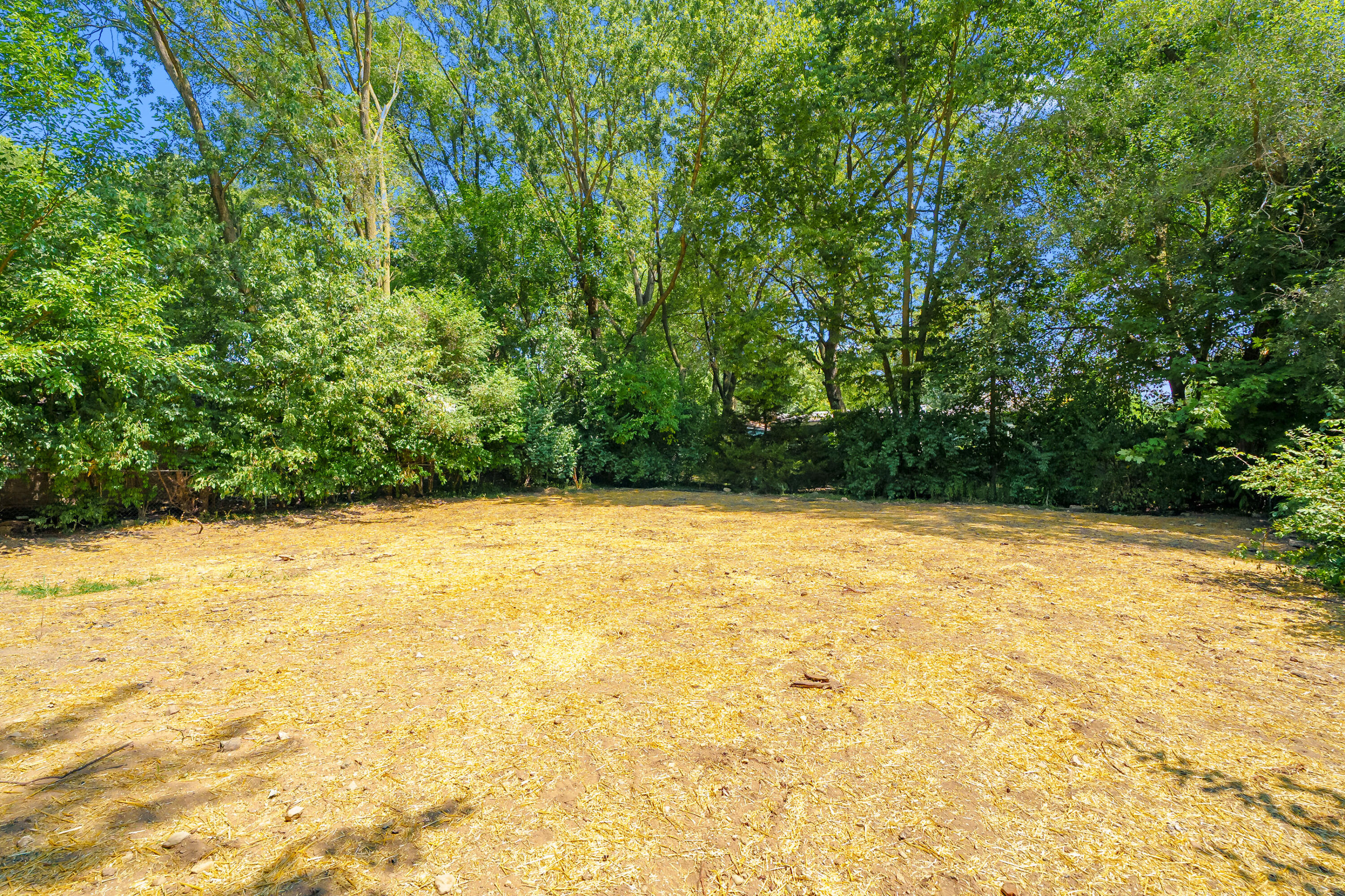 657 Azuba Avenue Kalamazoo MI 49048