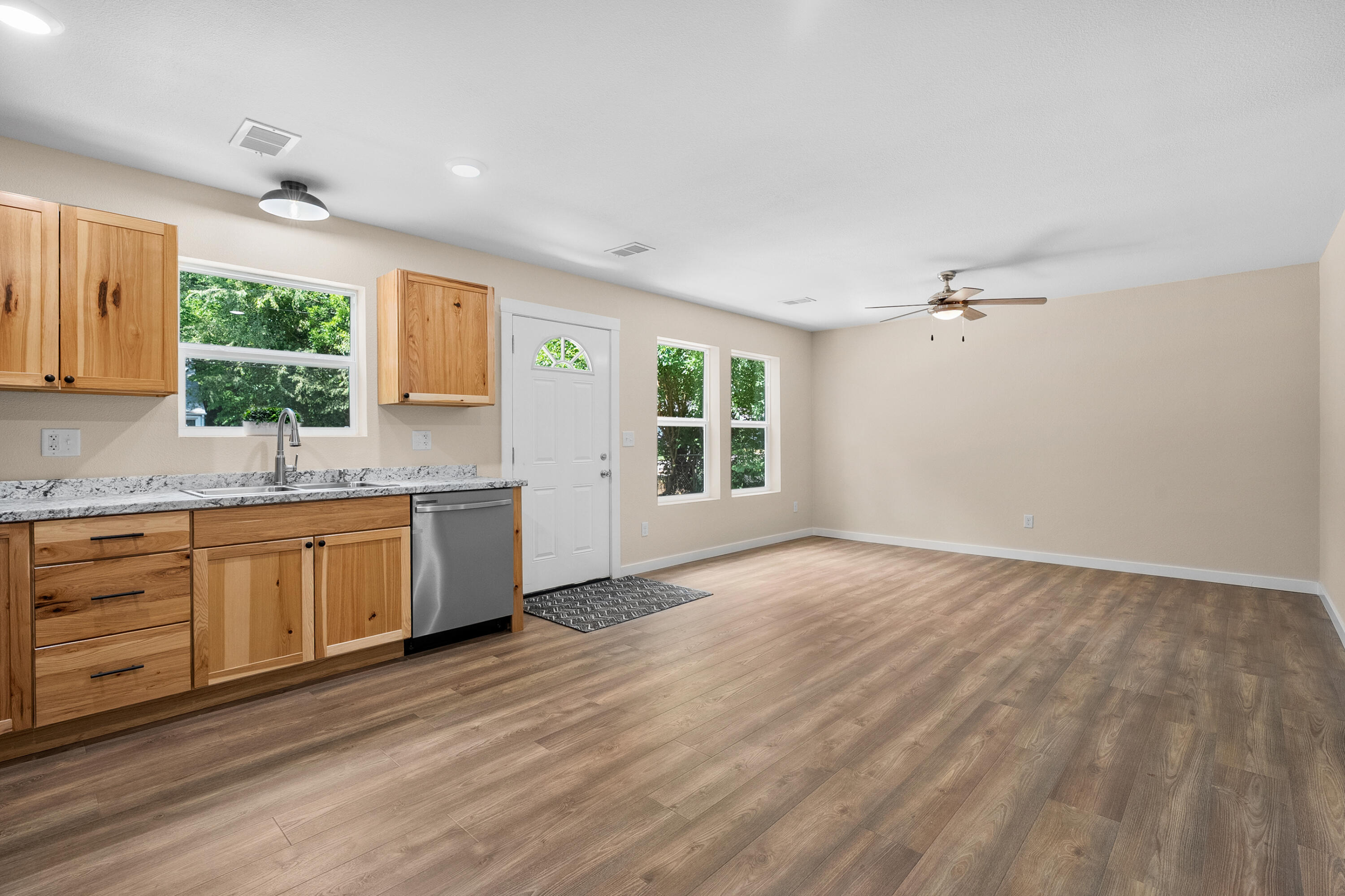 657 Azuba Avenue Kalamazoo MI 49048