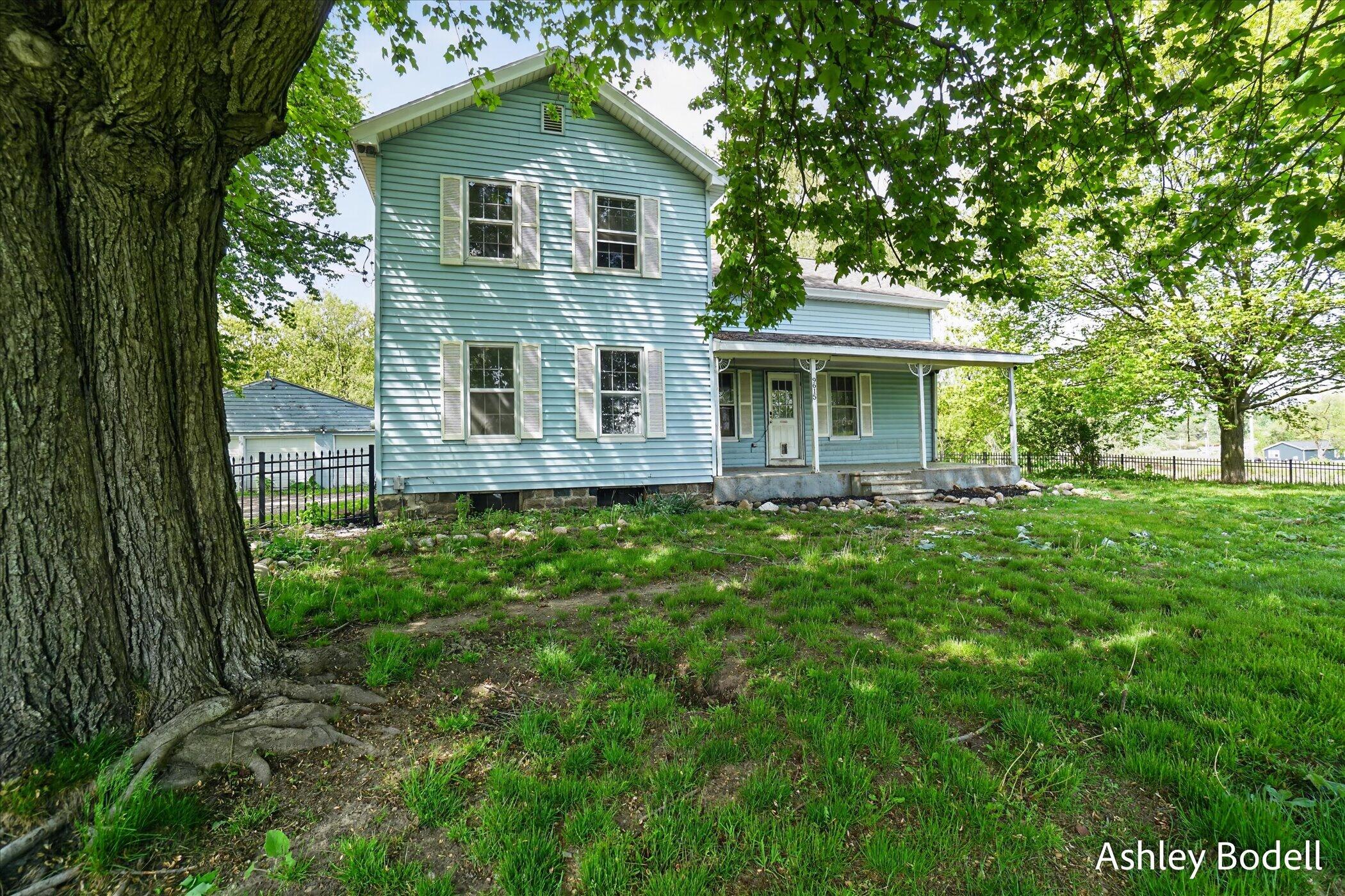 9615 10 Mile Road NE Rockford MI 49341