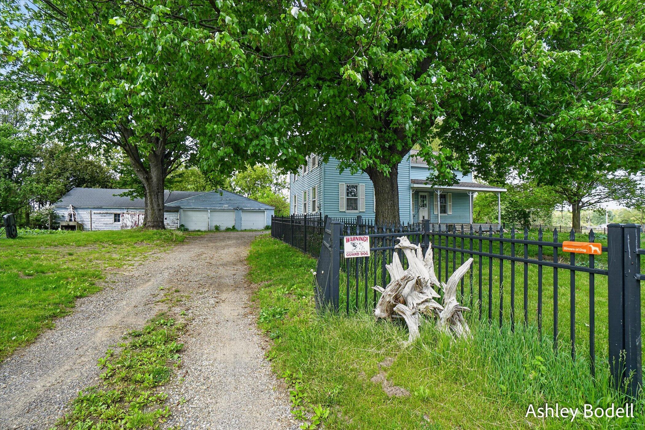 9615 10 Mile Road NE Rockford MI 49341