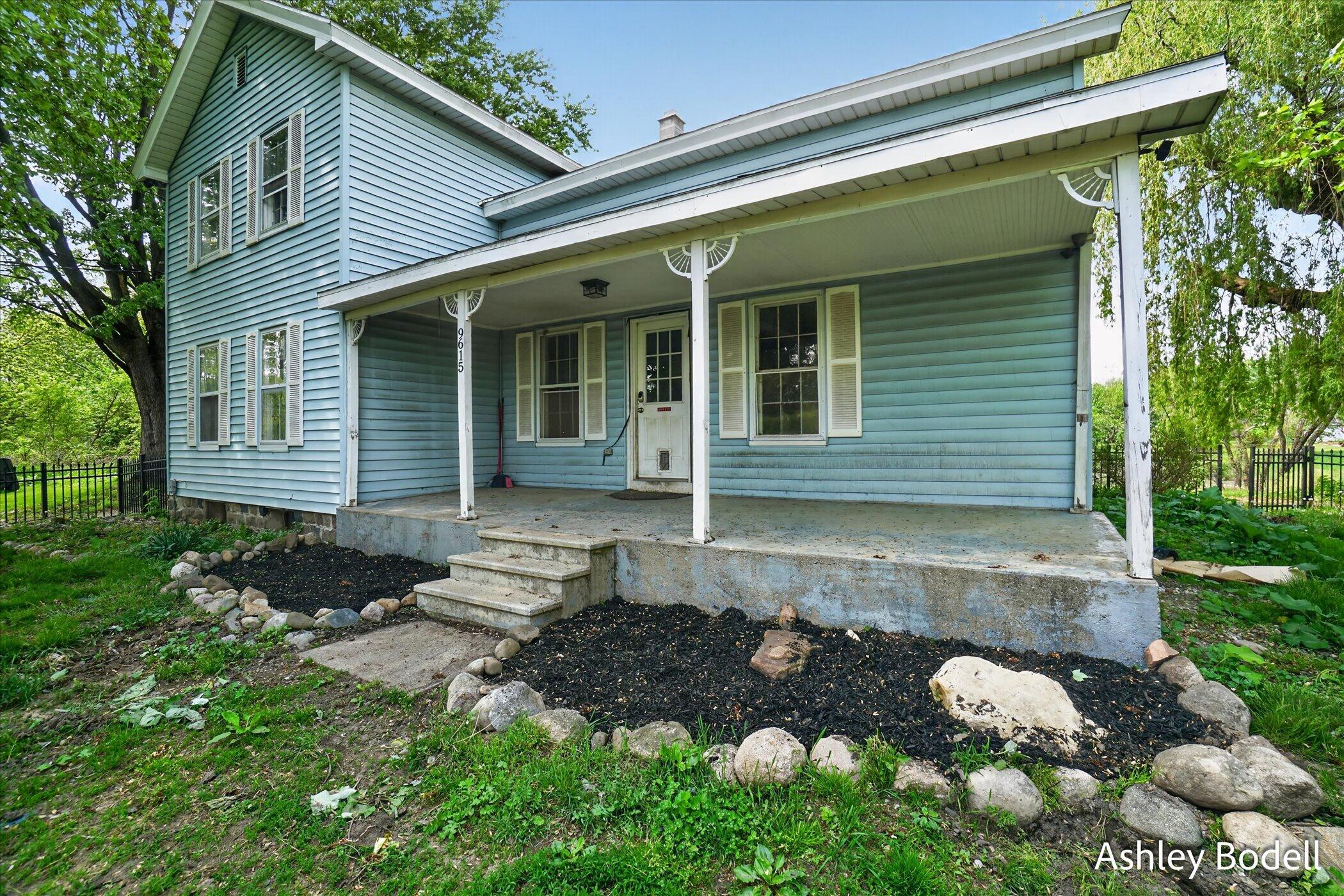 9615 10 Mile Road NE Rockford MI 49341